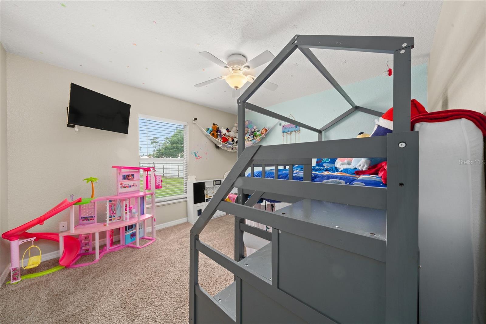 2630 Gresham St Property Photo 35