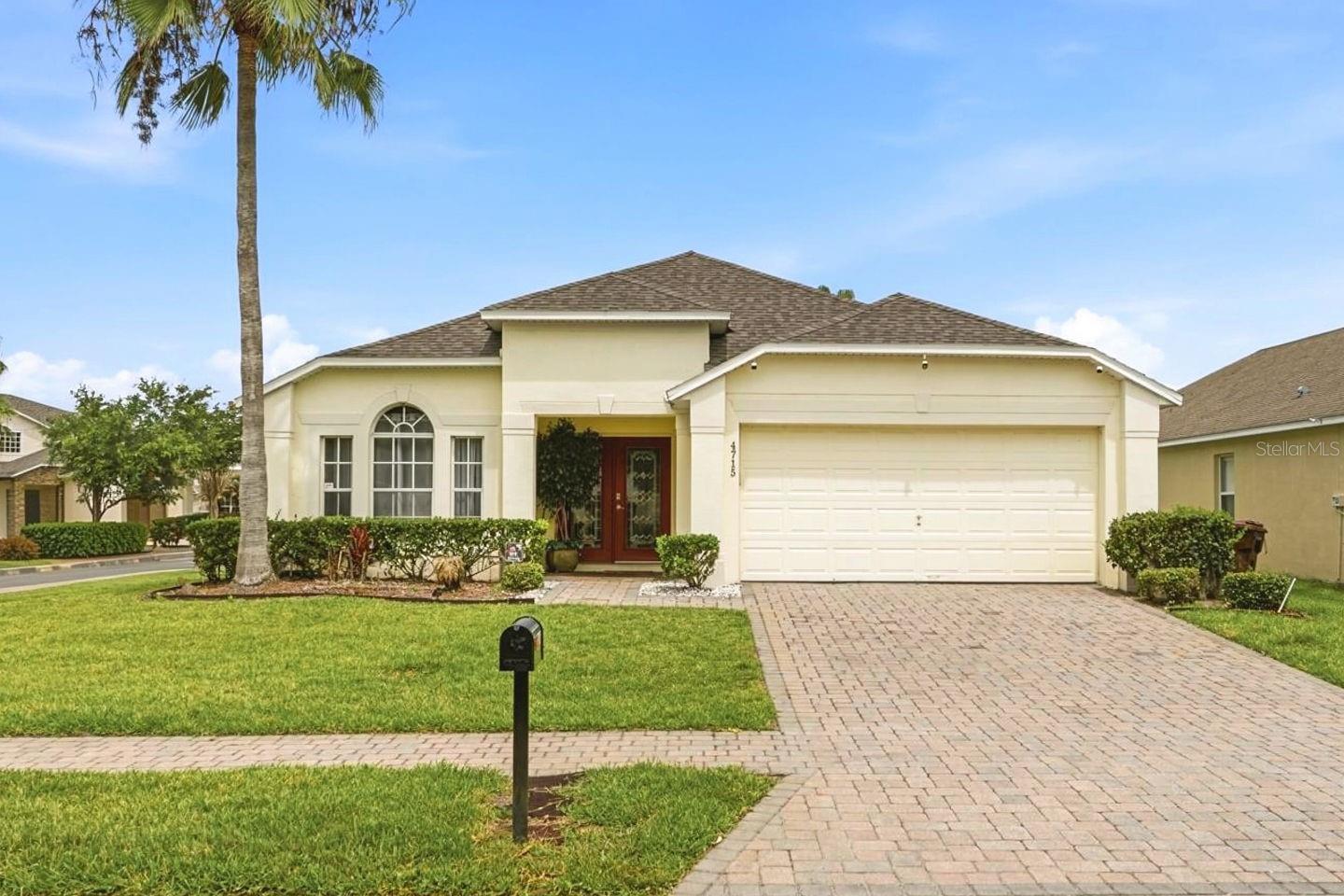 4715 CUMBRIAN LAKES DR Property Photo 1