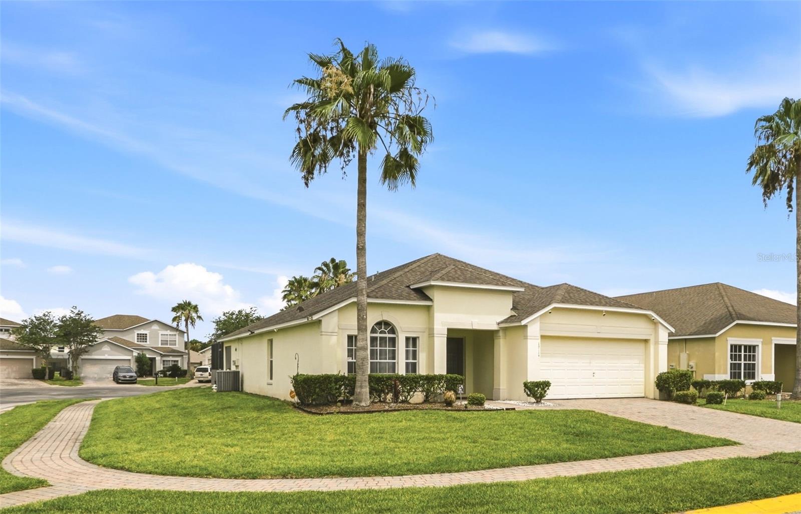 4715 Cumbrian Lakes Dr Property Photo 3