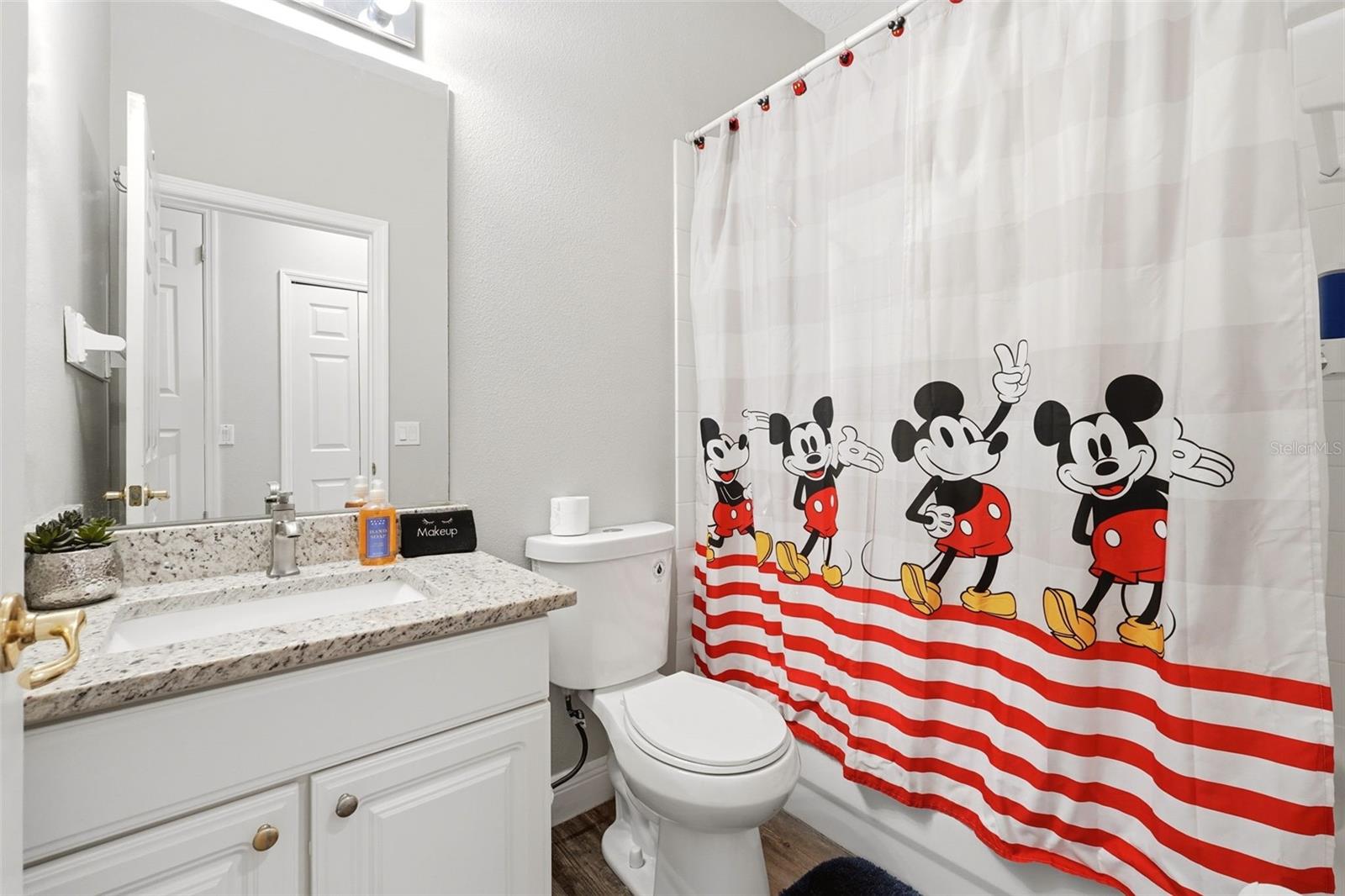 4715 Cumbrian Lakes Dr Property Photo 36