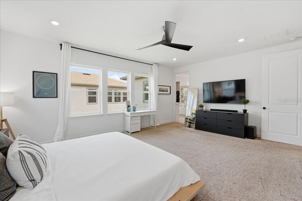 9741 Neruda St Property Photo 28
