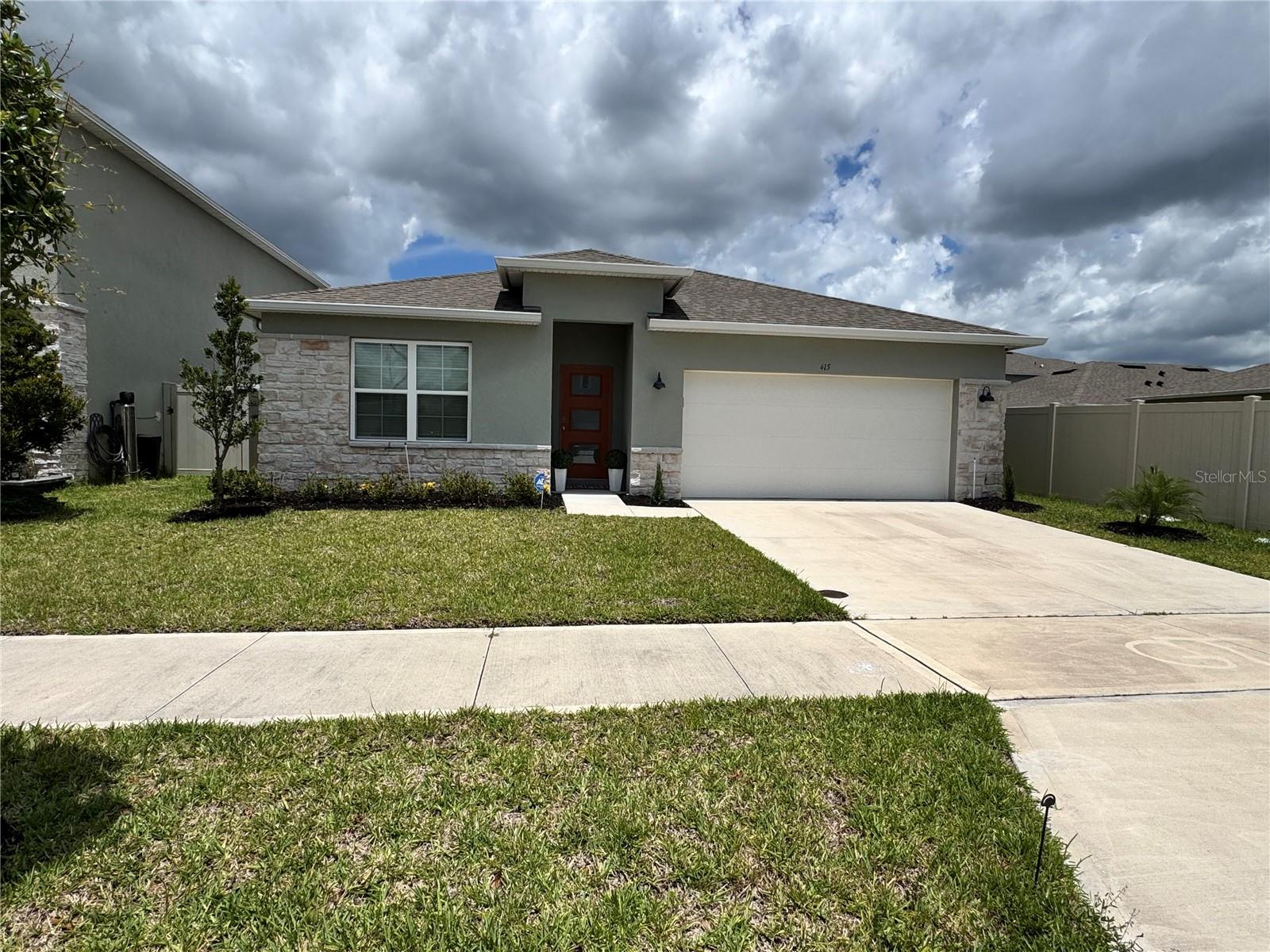 415 Talisi Loop Property Photo 2
