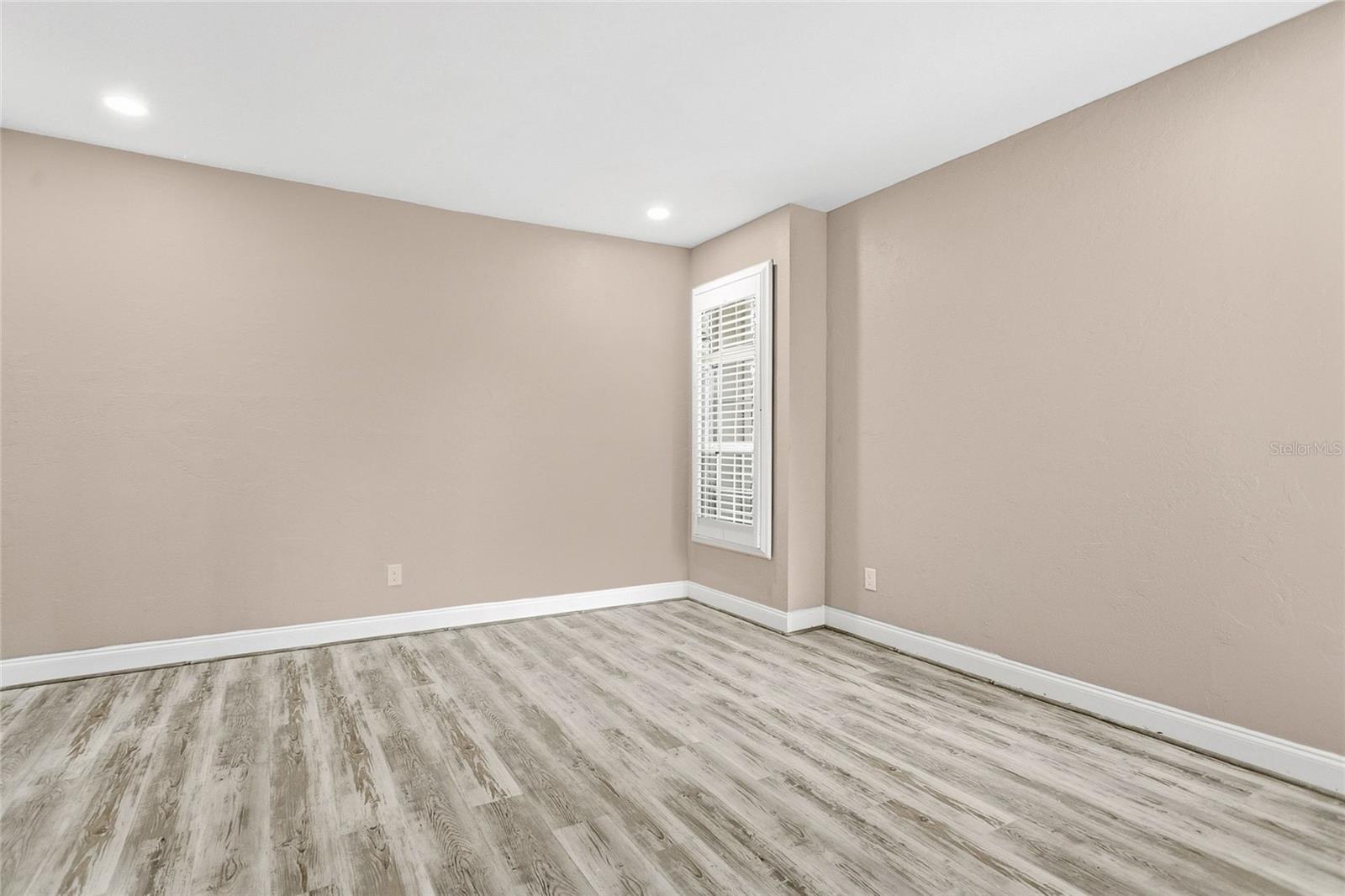 3736 Lake Margaret Dr Property Photo 5