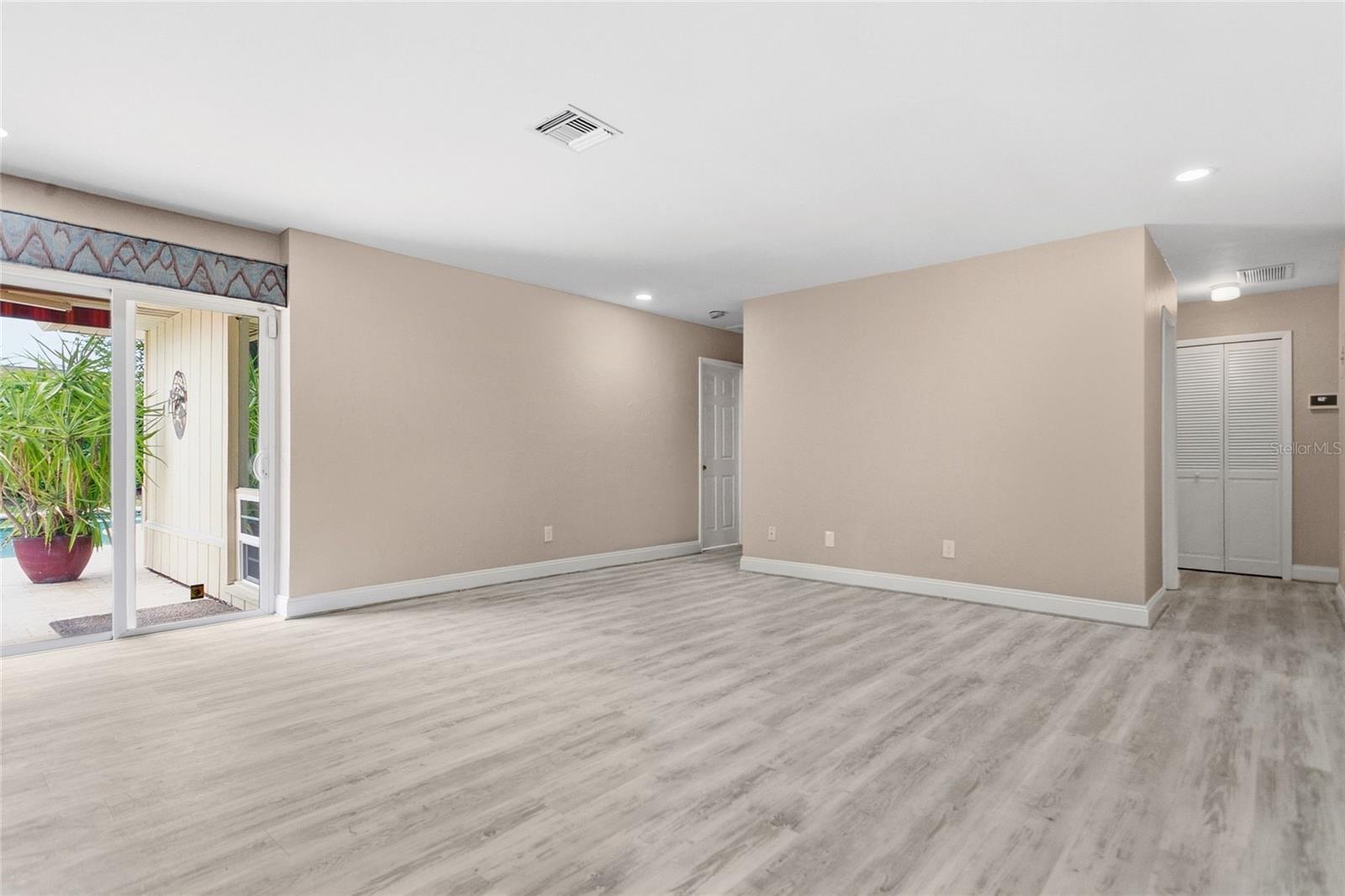 3736 Lake Margaret Dr Property Photo 10