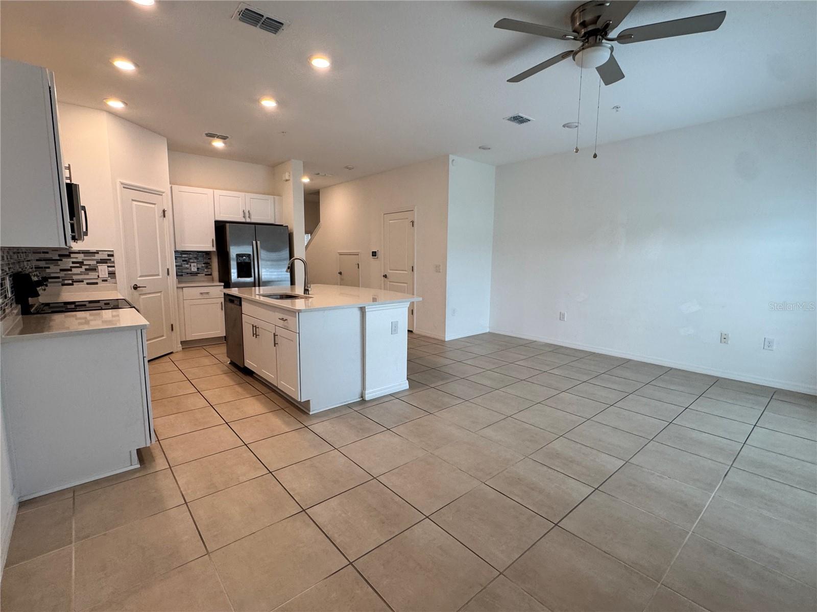 4461 Arlington Ave Property Photo 2