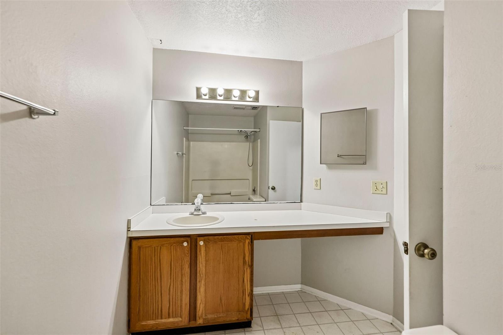 124 Reserve Cir #100 Property Photo 14