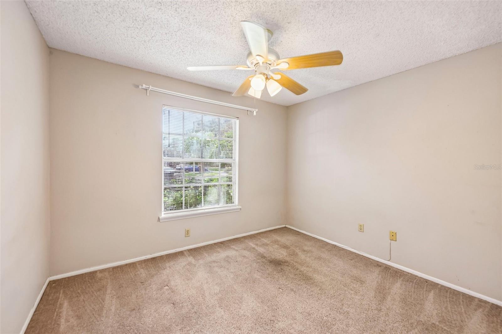 124 Reserve Cir #100 Property Photo 17