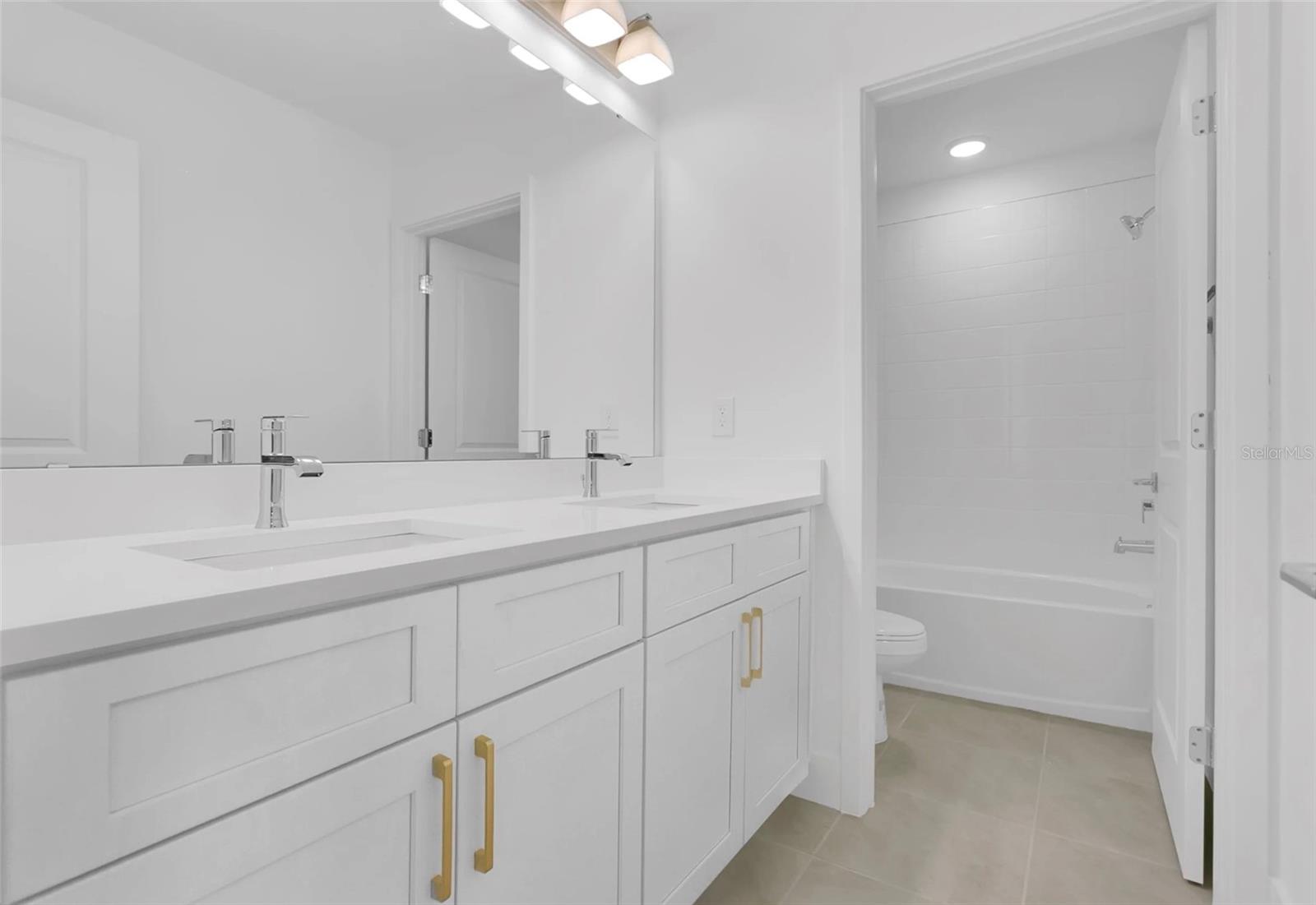 292 Elena Lavin Cir Property Photo 10
