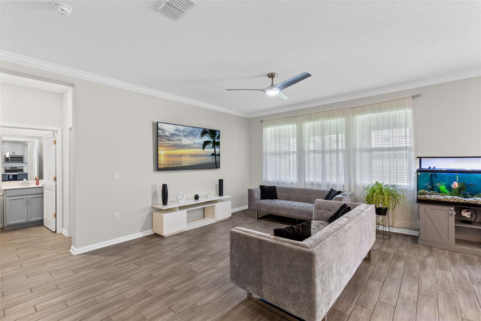 5311 Amersham Ln Property Photo 10