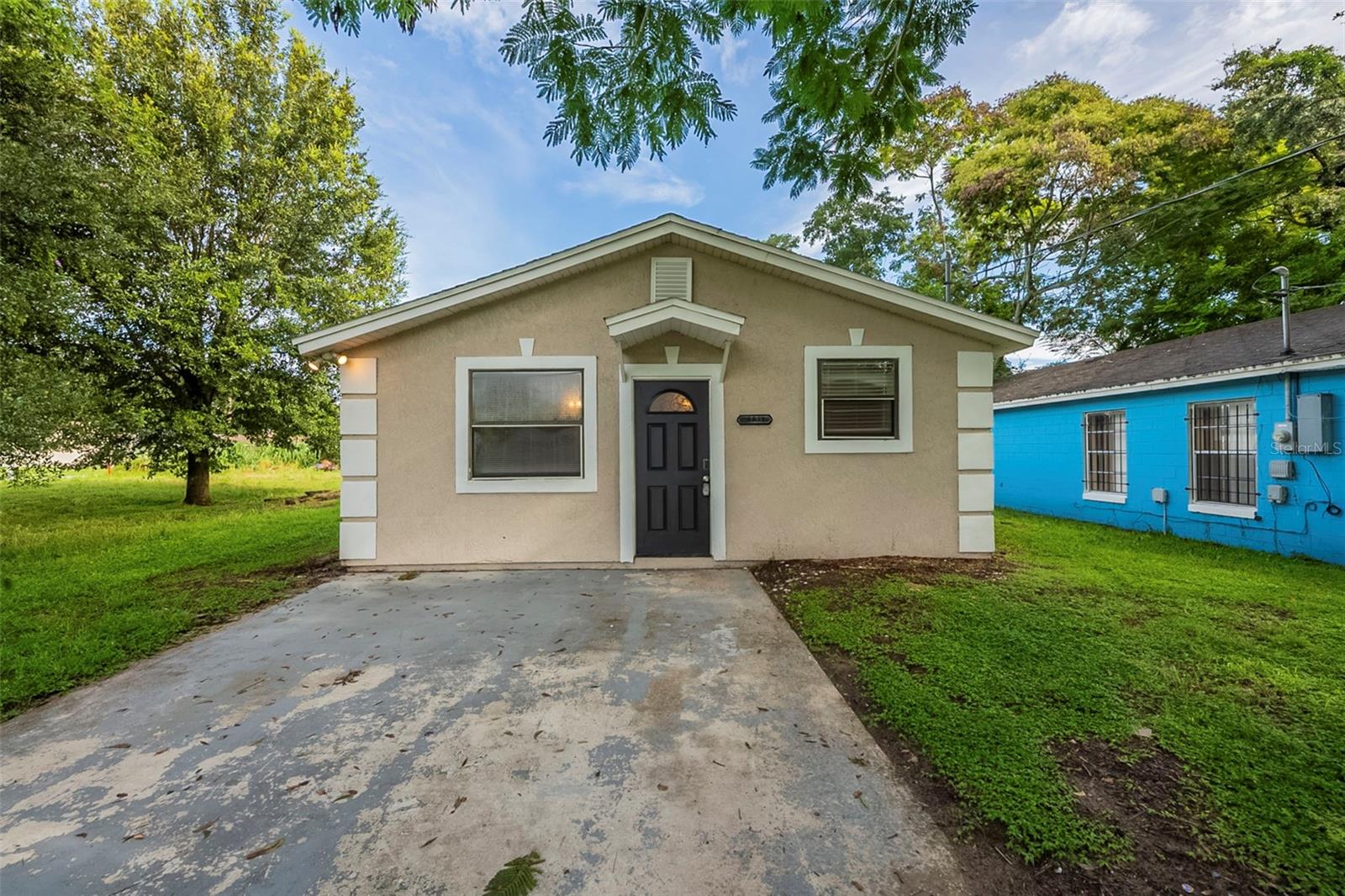 523 CARVER BLVD