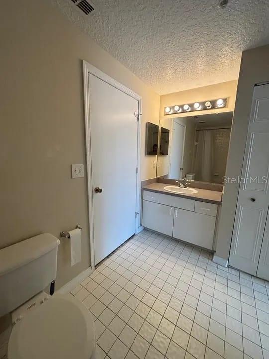 5560 Metrowest Blvd #3-207 Property Photo 9