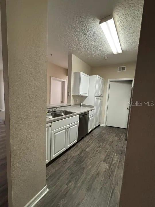 5560 Metrowest Blvd #3-207 Property Photo 14