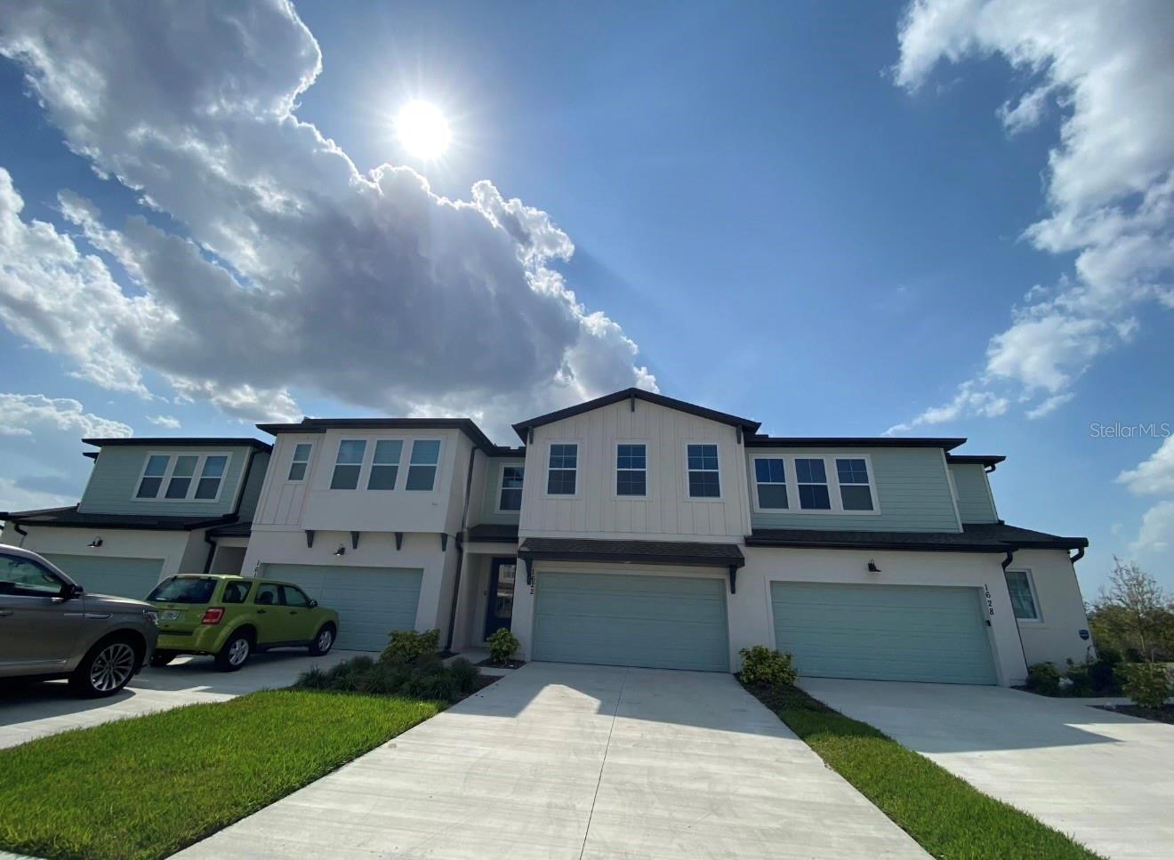 1622 Sanibel Dr Property Photo 1