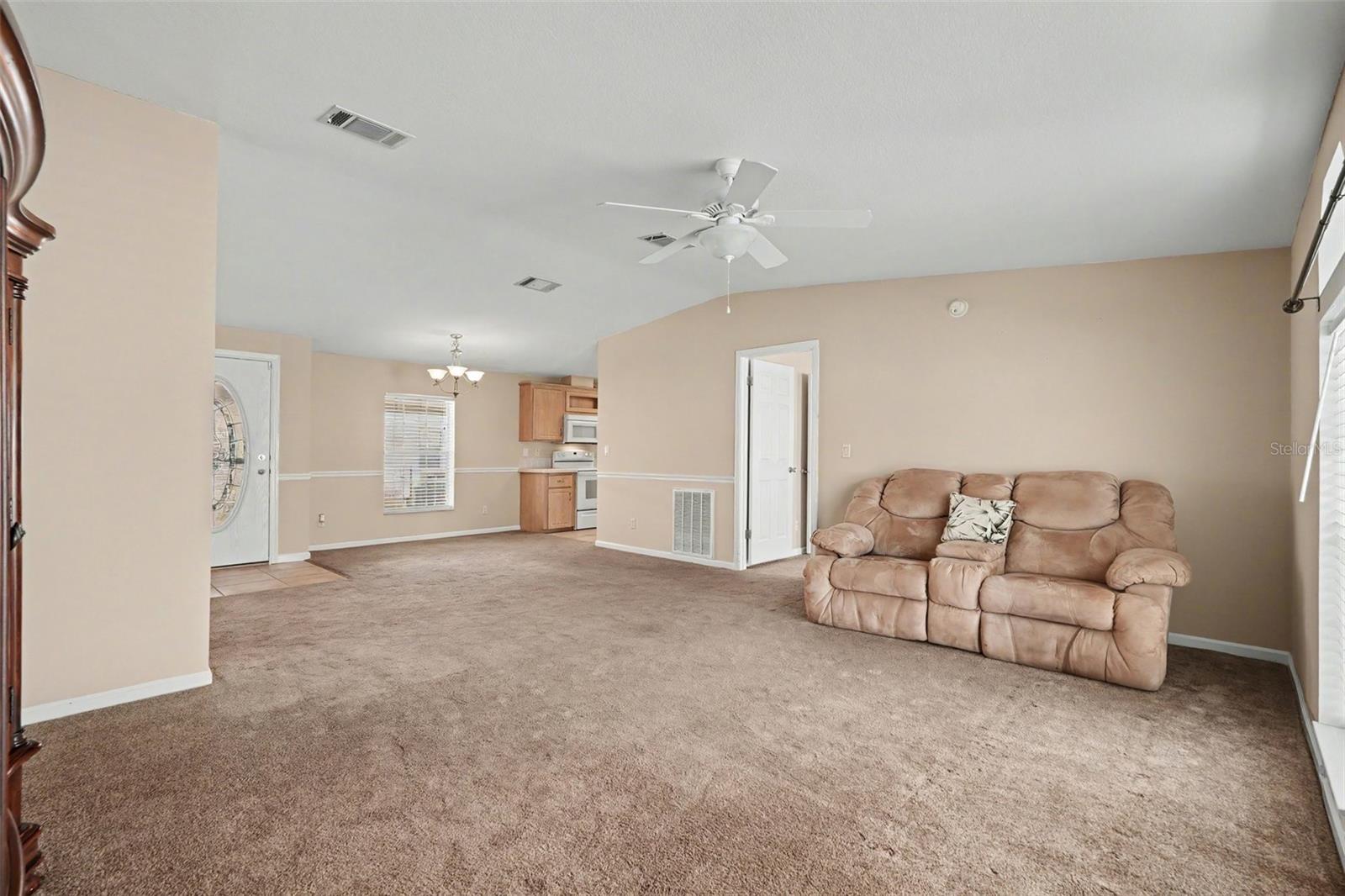37536 Gill Ave Property Photo 4