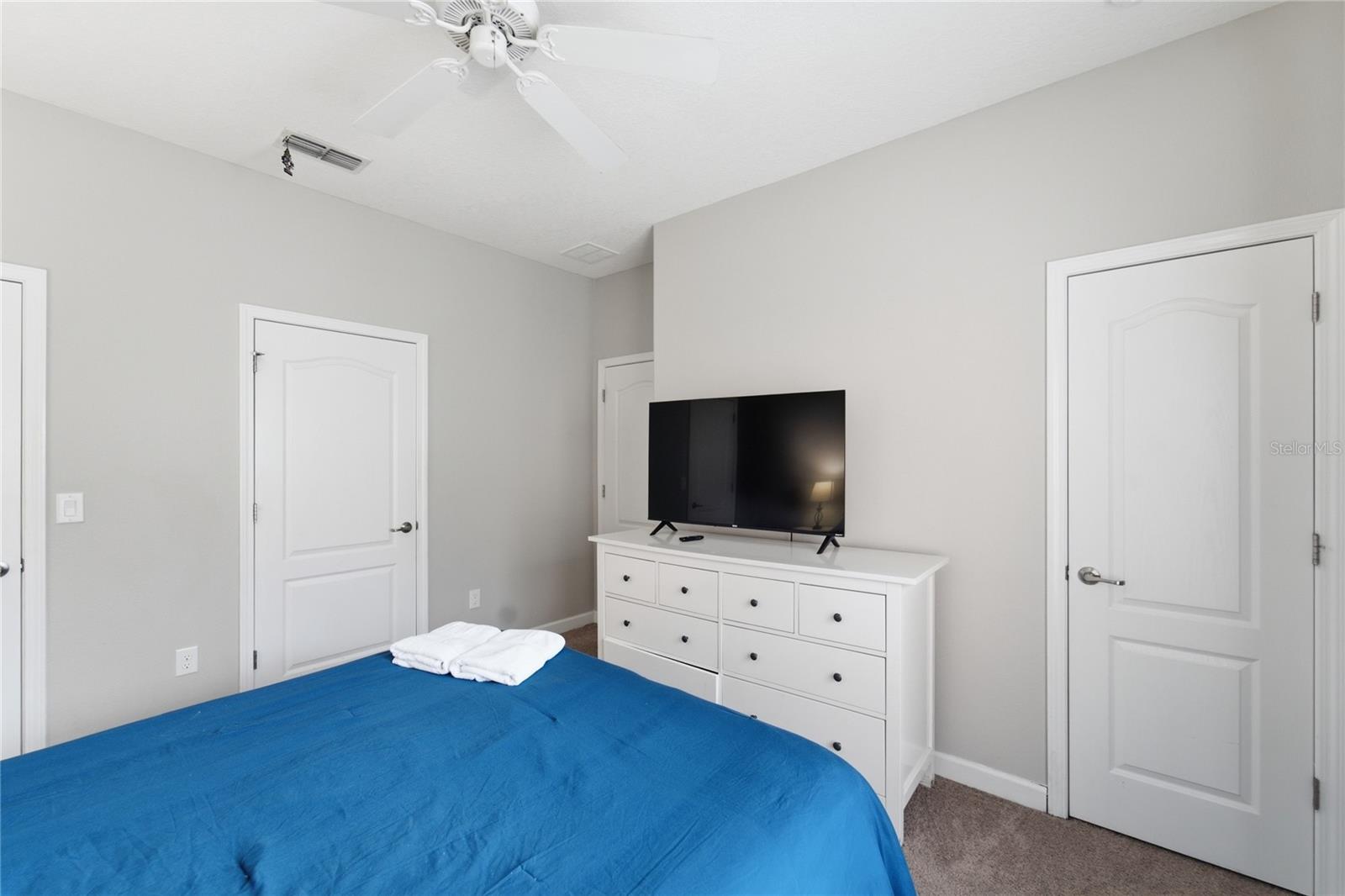 3045 Beach Palm Ave Property Photo 6