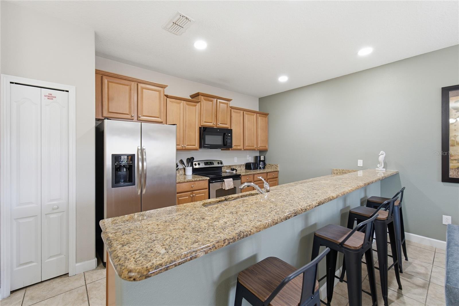 3045 Beach Palm Ave Property Photo 10
