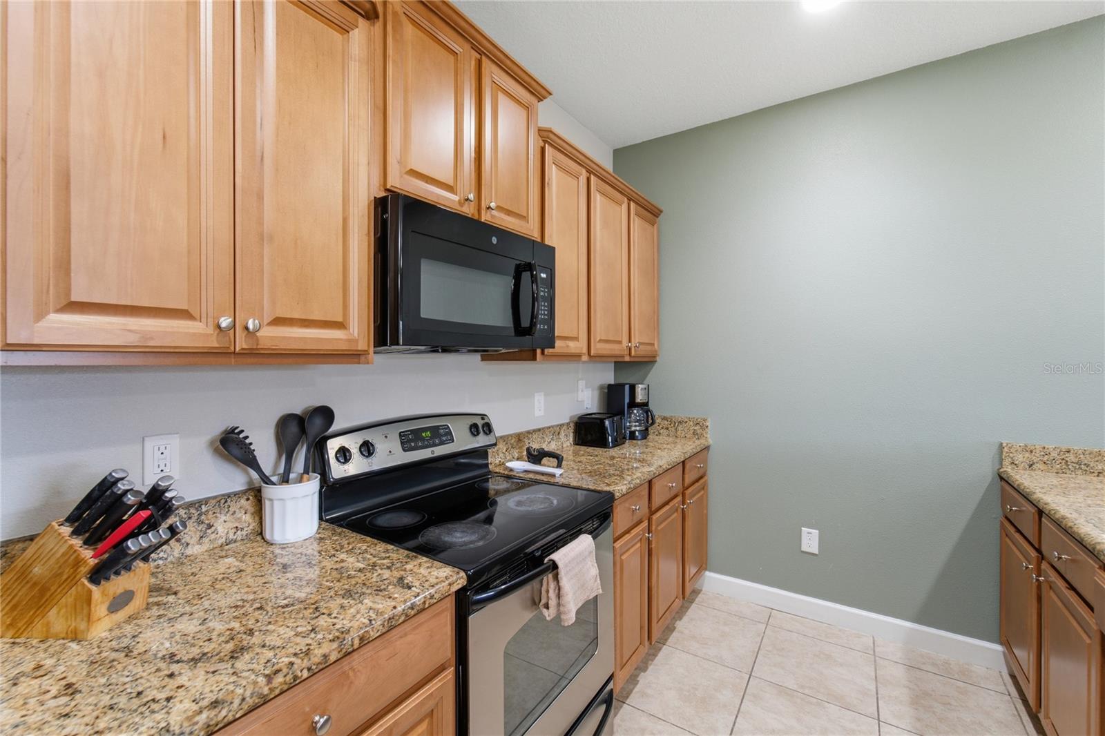 3045 Beach Palm Ave Property Photo 12