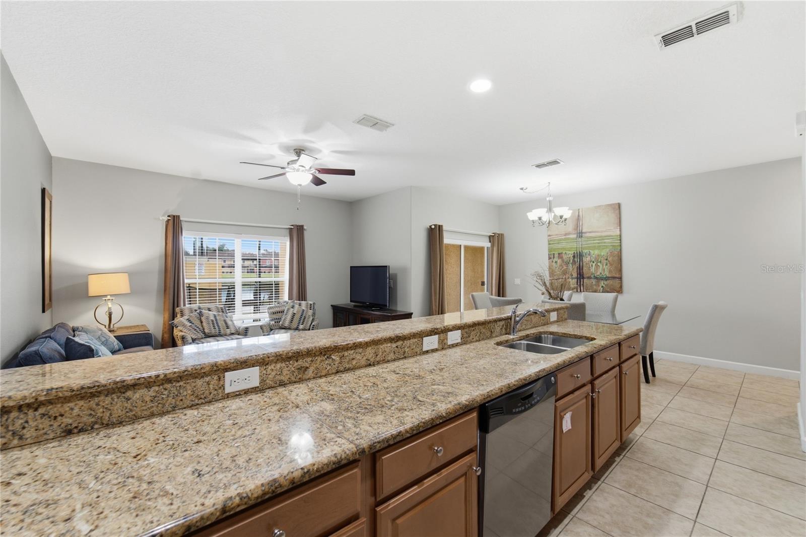 3045 Beach Palm Ave Property Photo 13