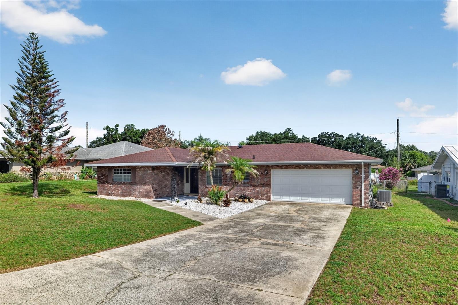 516 Alachua Dr Property Photo 5