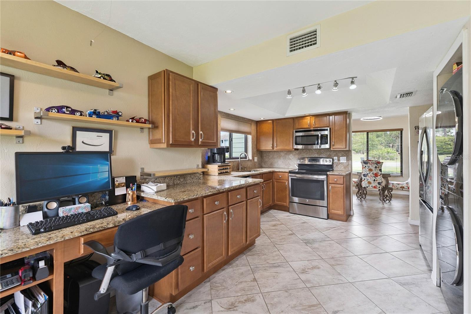 141 Golden Eye Dr #b Property Photo 13