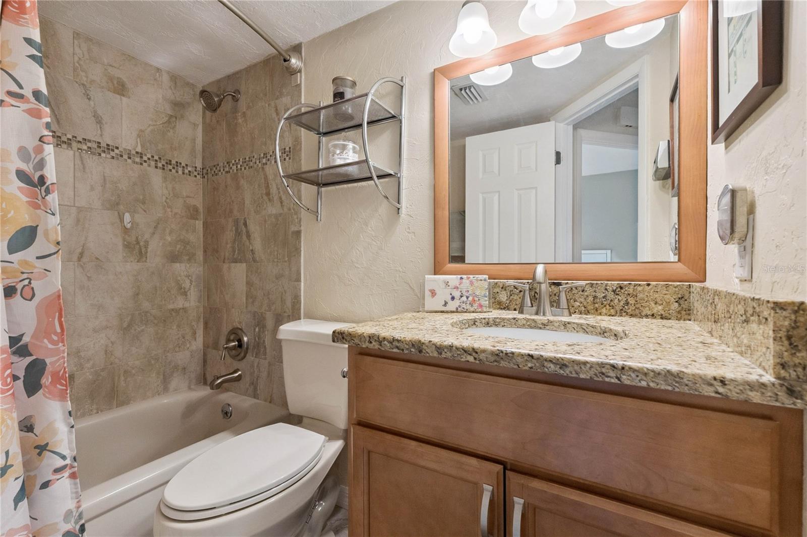 141 Golden Eye Dr #b Property Photo 22