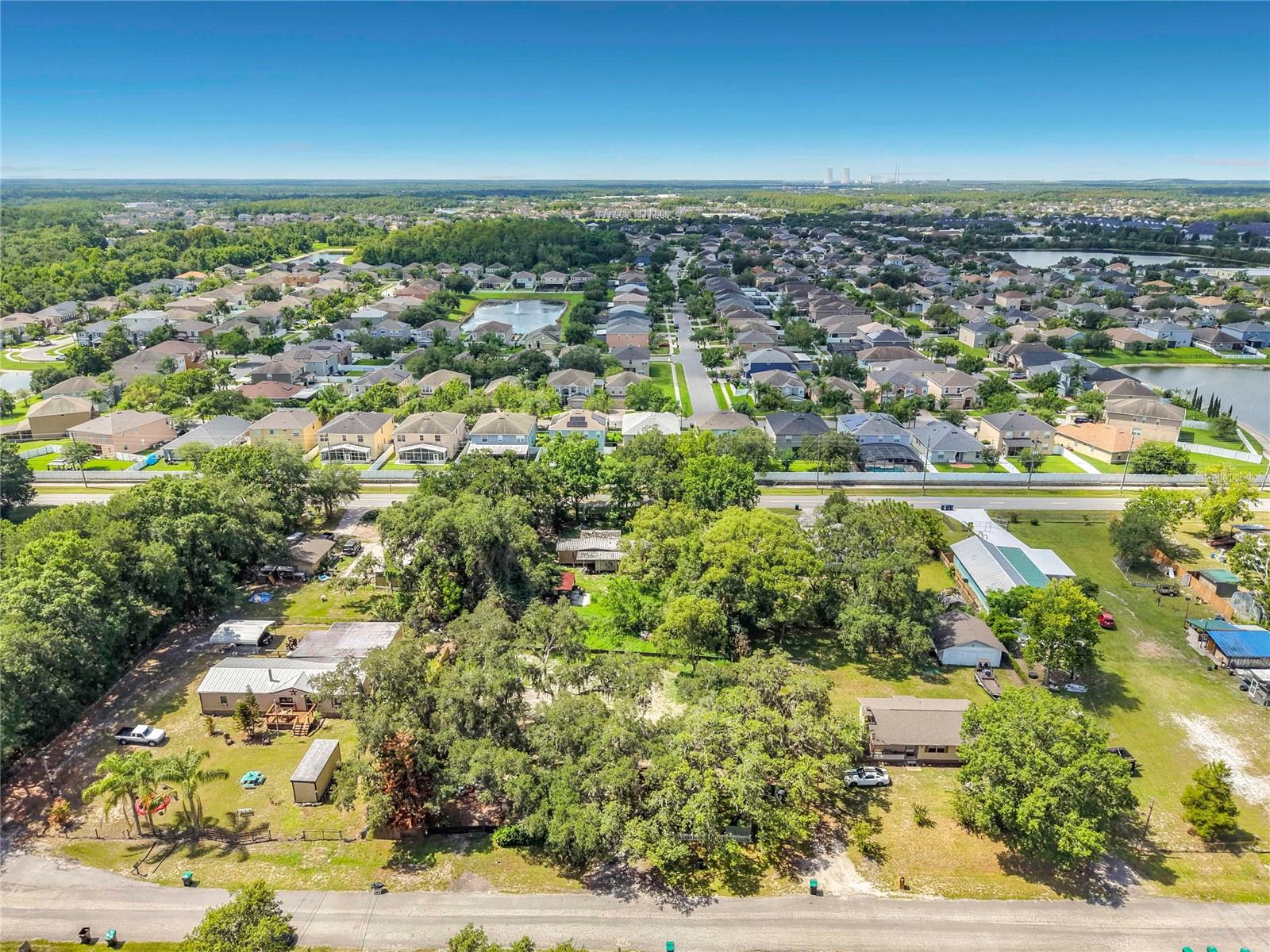 15832 Bermuda St Property Photo 15