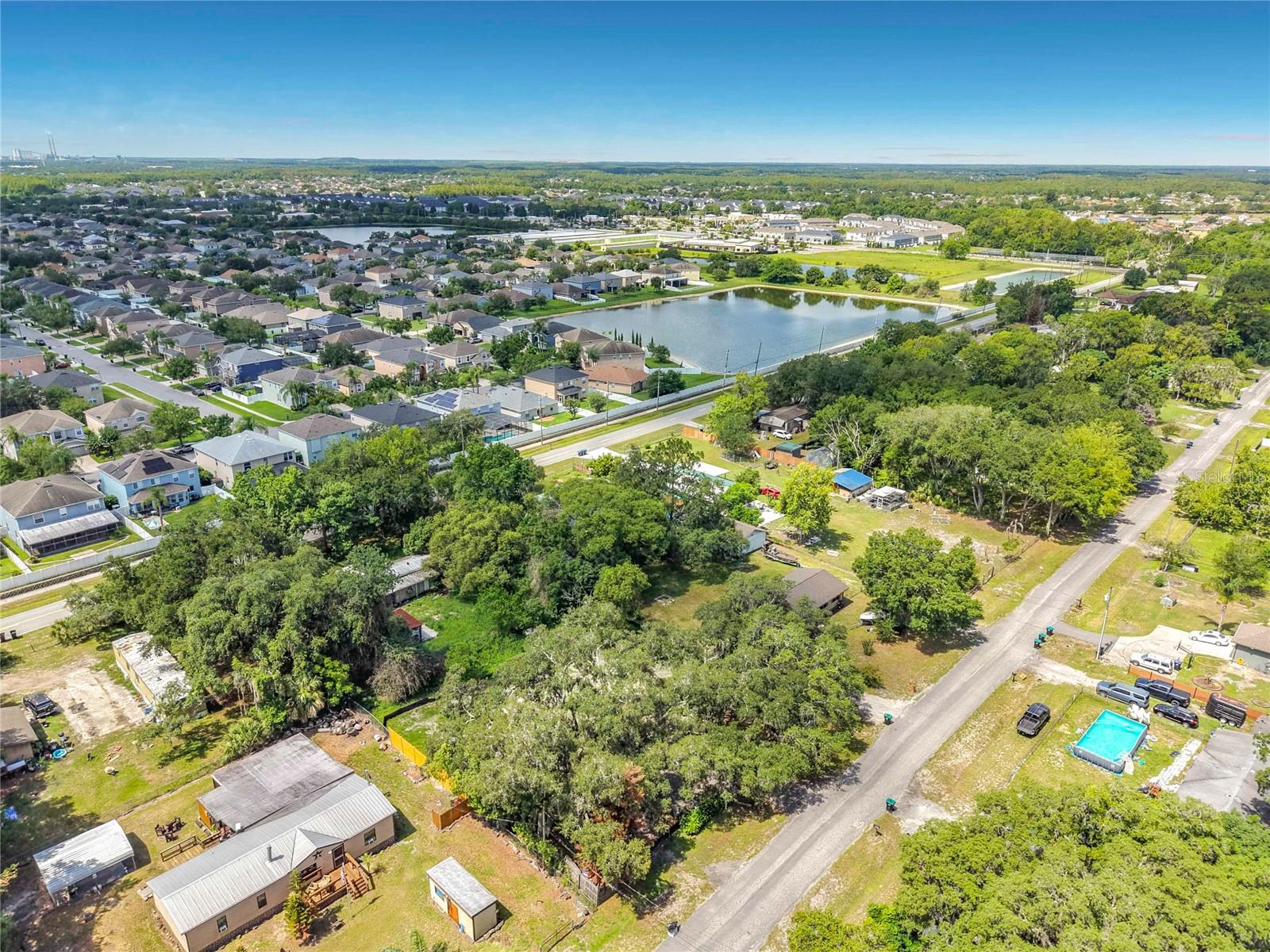 15832 Bermuda St Property Photo 16