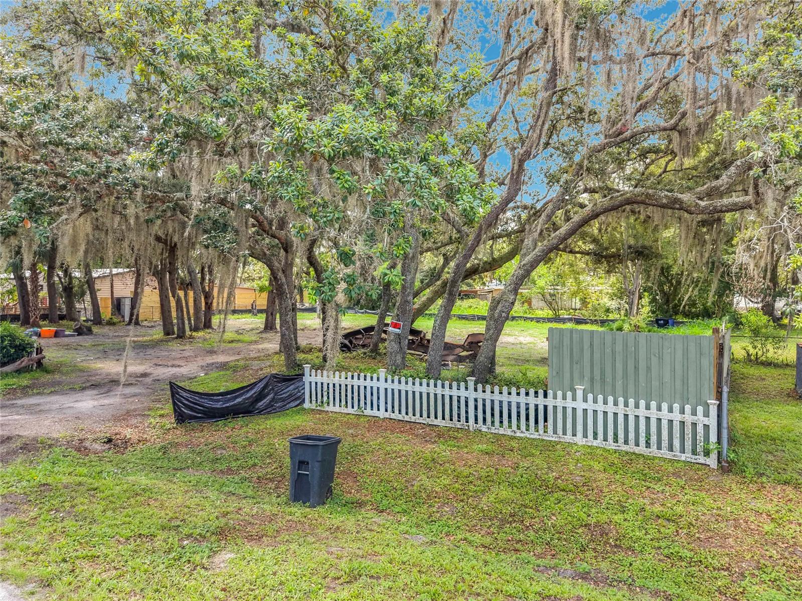 15832 Bermuda St Property Photo 20