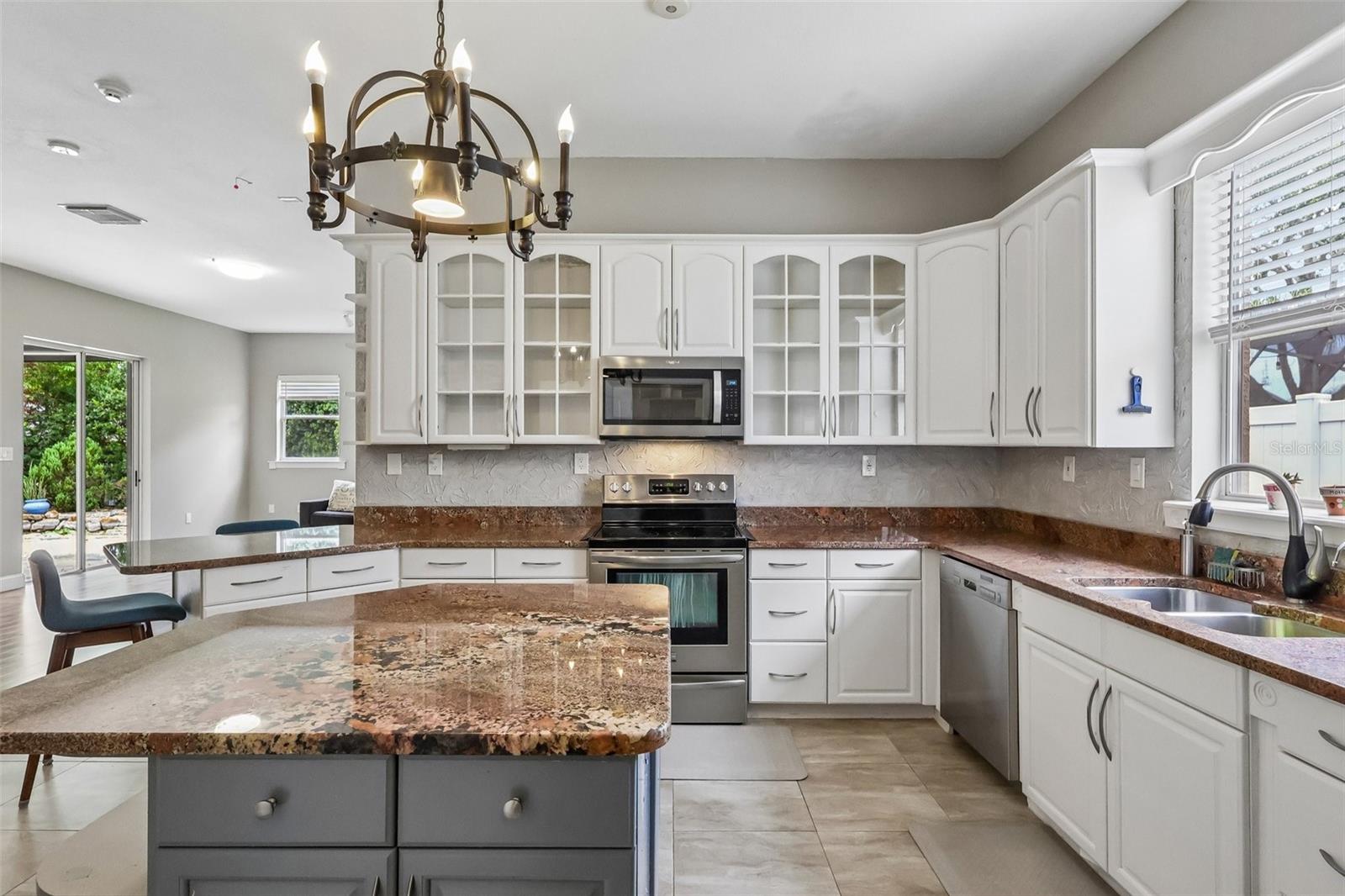 2728 Running Springs Loop Property Photo 10