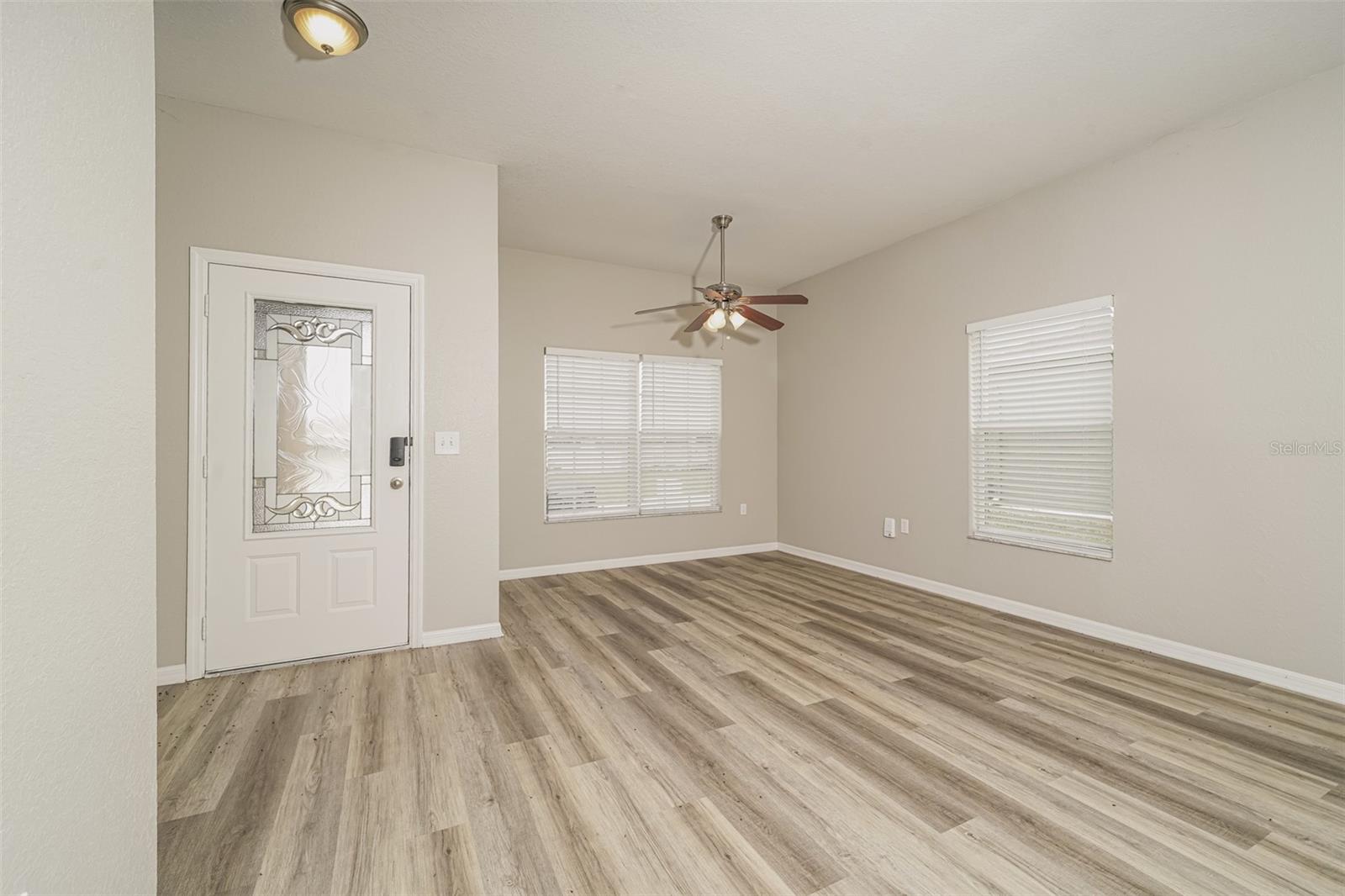 8870 Pebblebrooke Dr Property Photo 4
