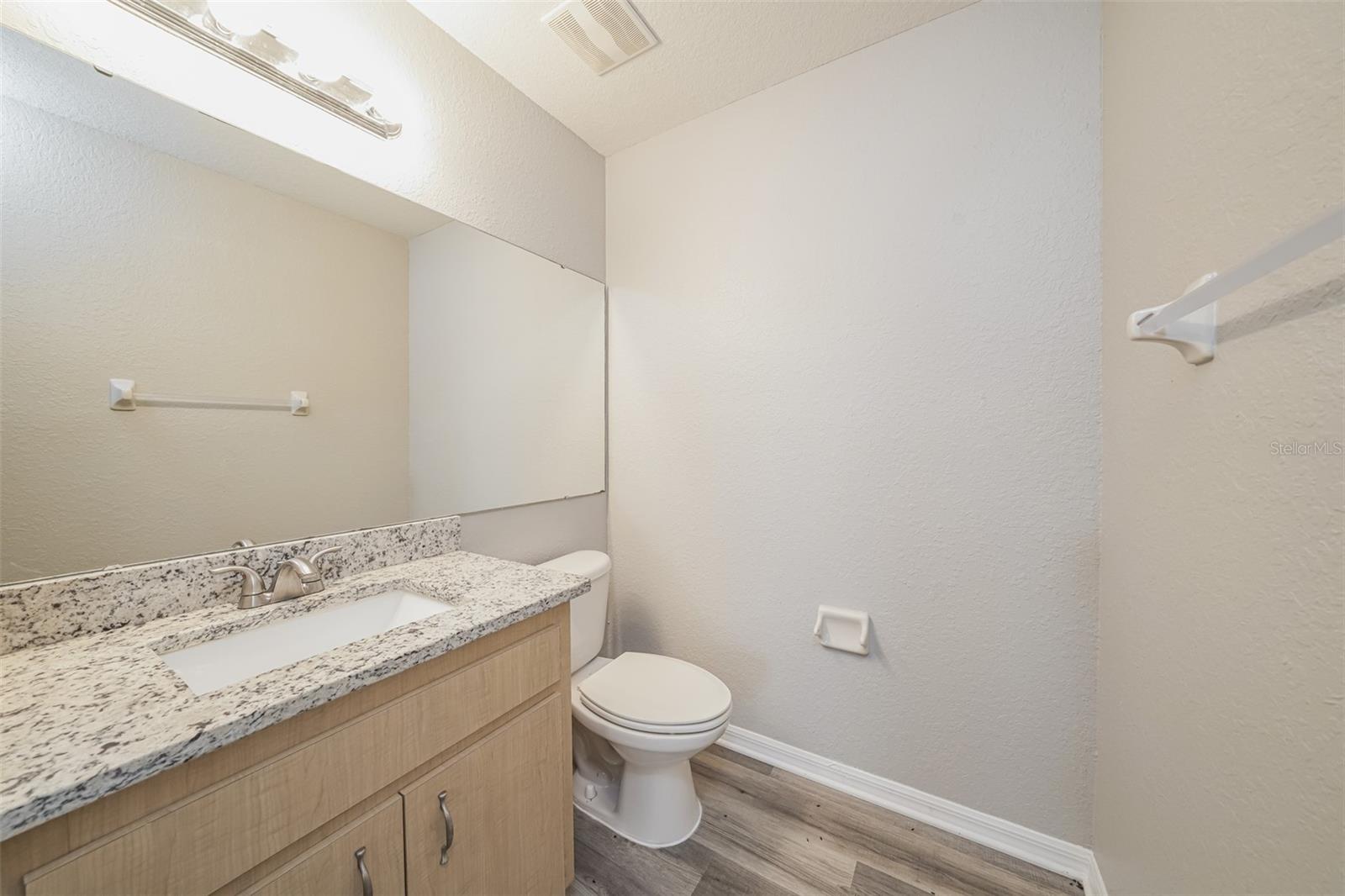 8870 Pebblebrooke Dr Property Photo 18