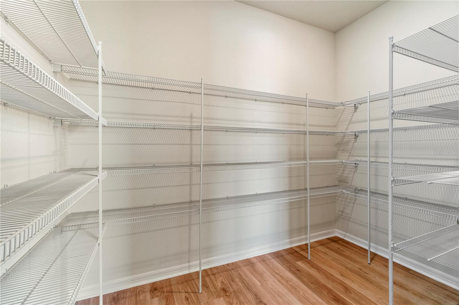 9662 Passaic Pkwy Property Photo 18