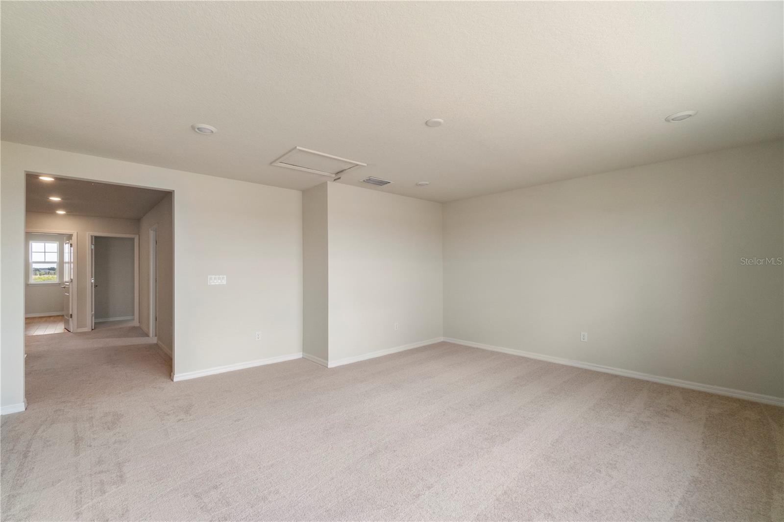 9662 Passaic Pkwy Property Photo 28
