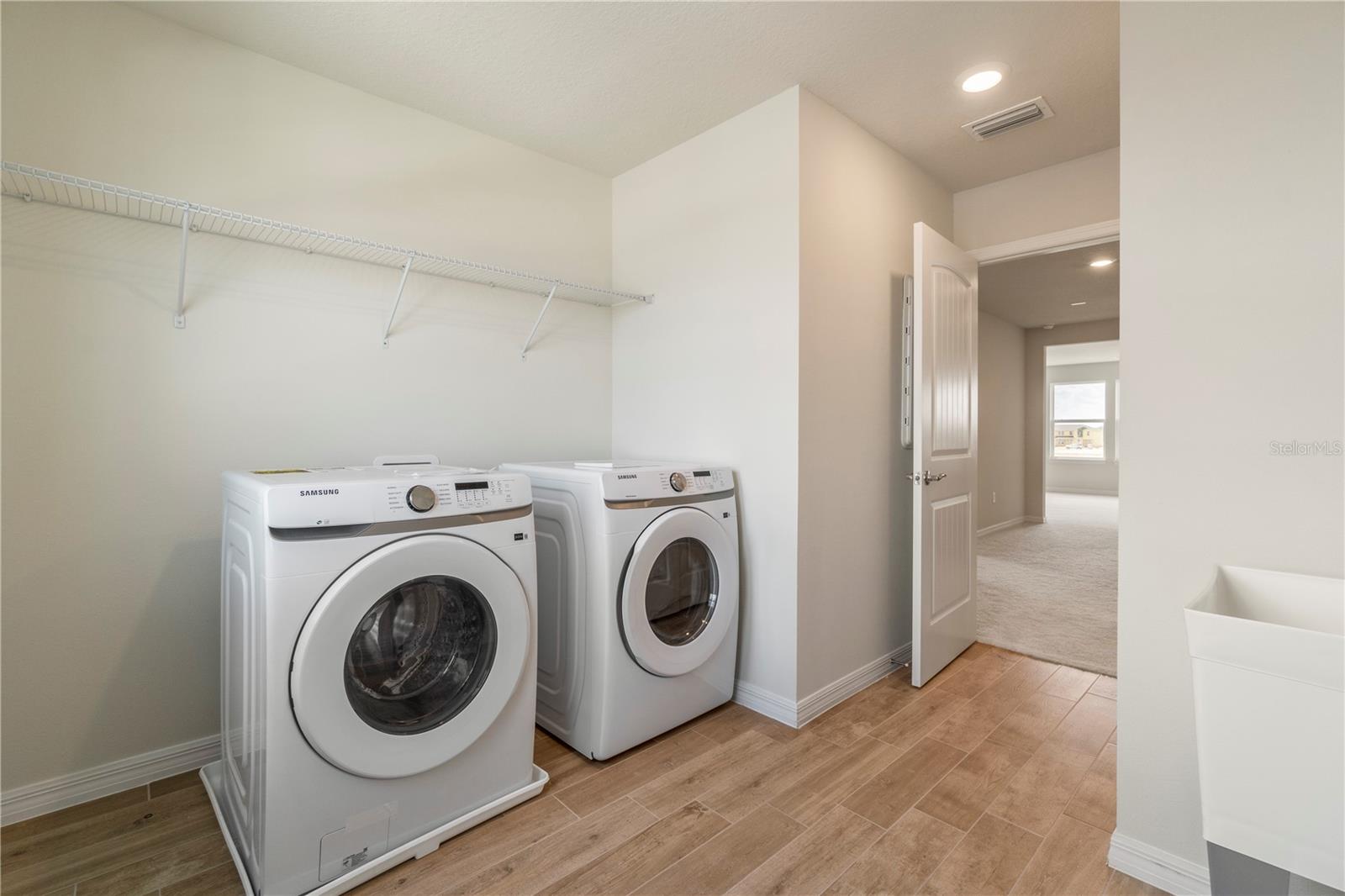 9662 Passaic Pkwy Property Photo 30