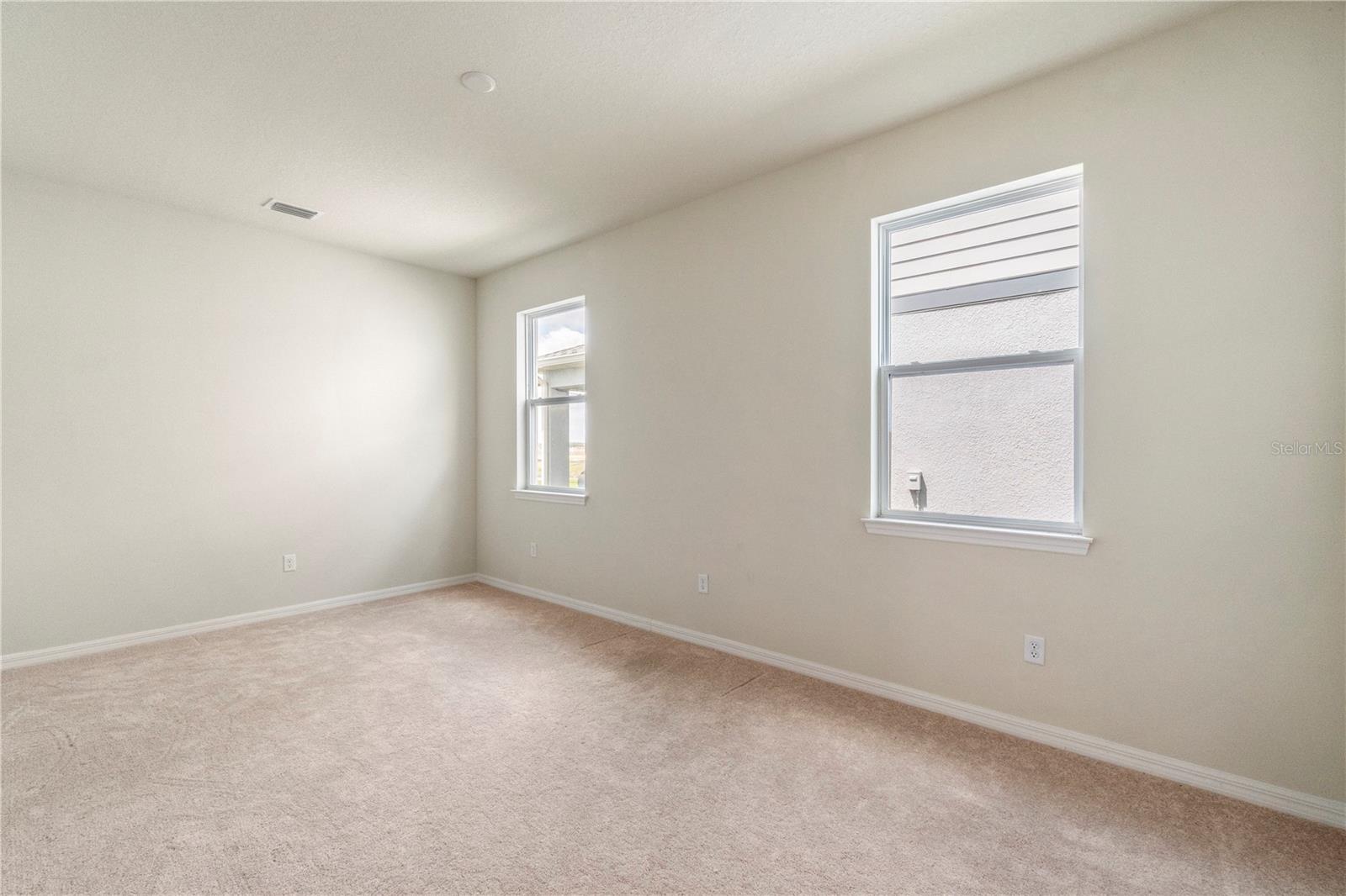9662 Passaic Pkwy Property Photo 32