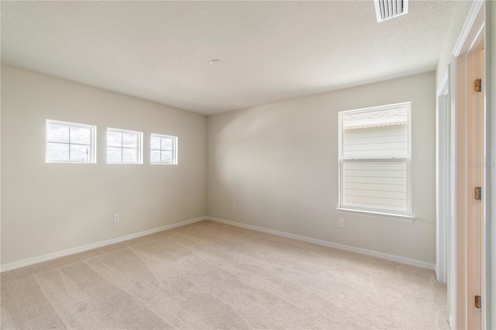 9662 Passaic Pkwy Property Photo 35