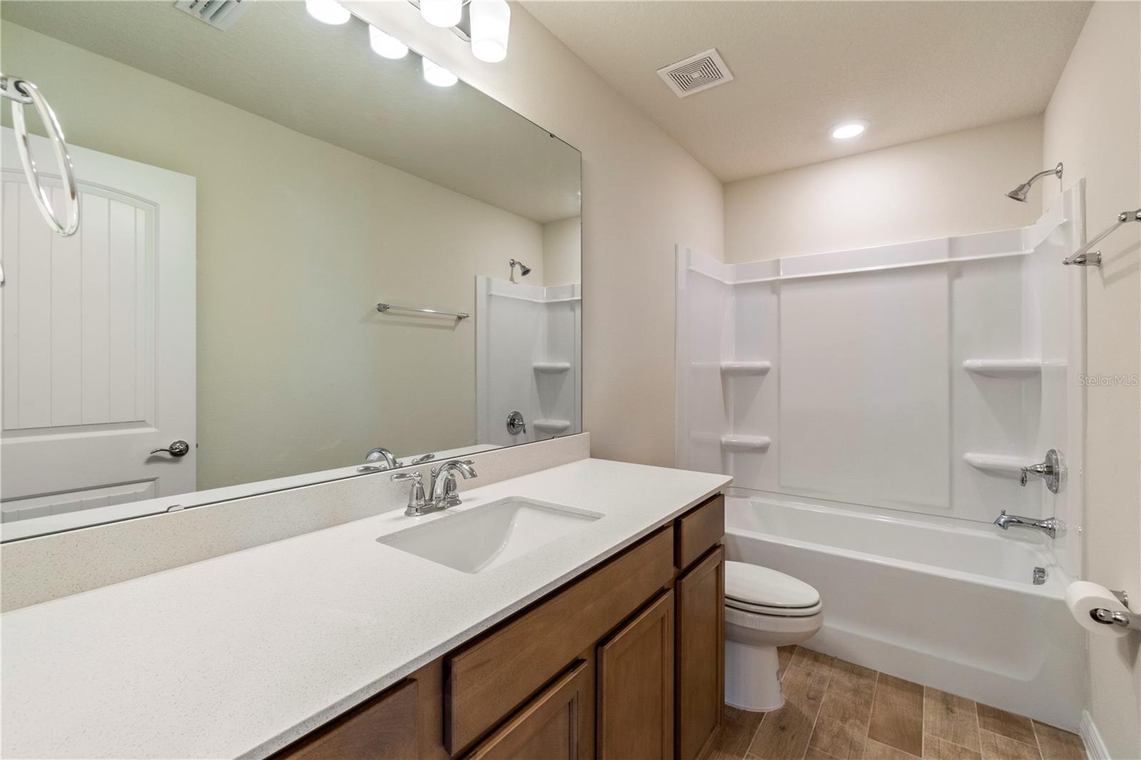 9662 Passaic Pkwy Property Photo 36