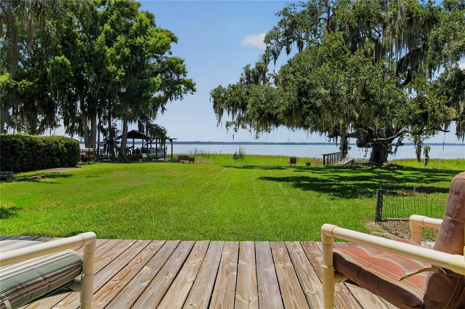 32805 Lake Eustis Dr Property Photo 1