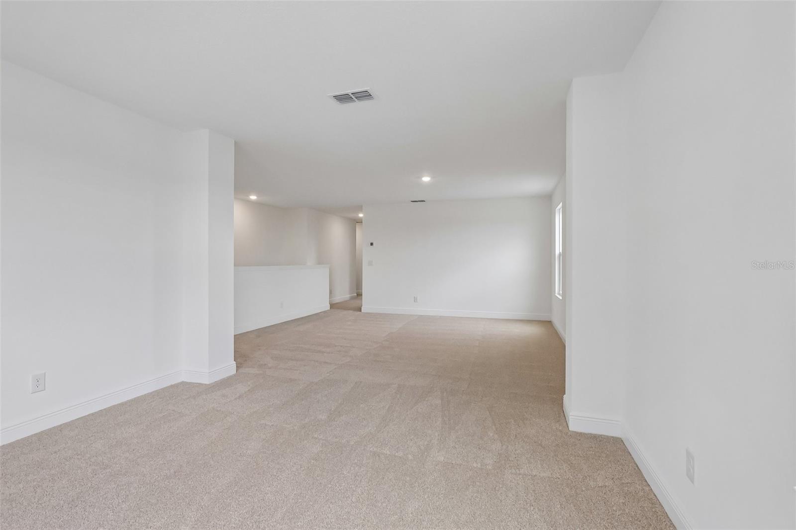 7276 Rolling Leaf Rd Property Photo 14