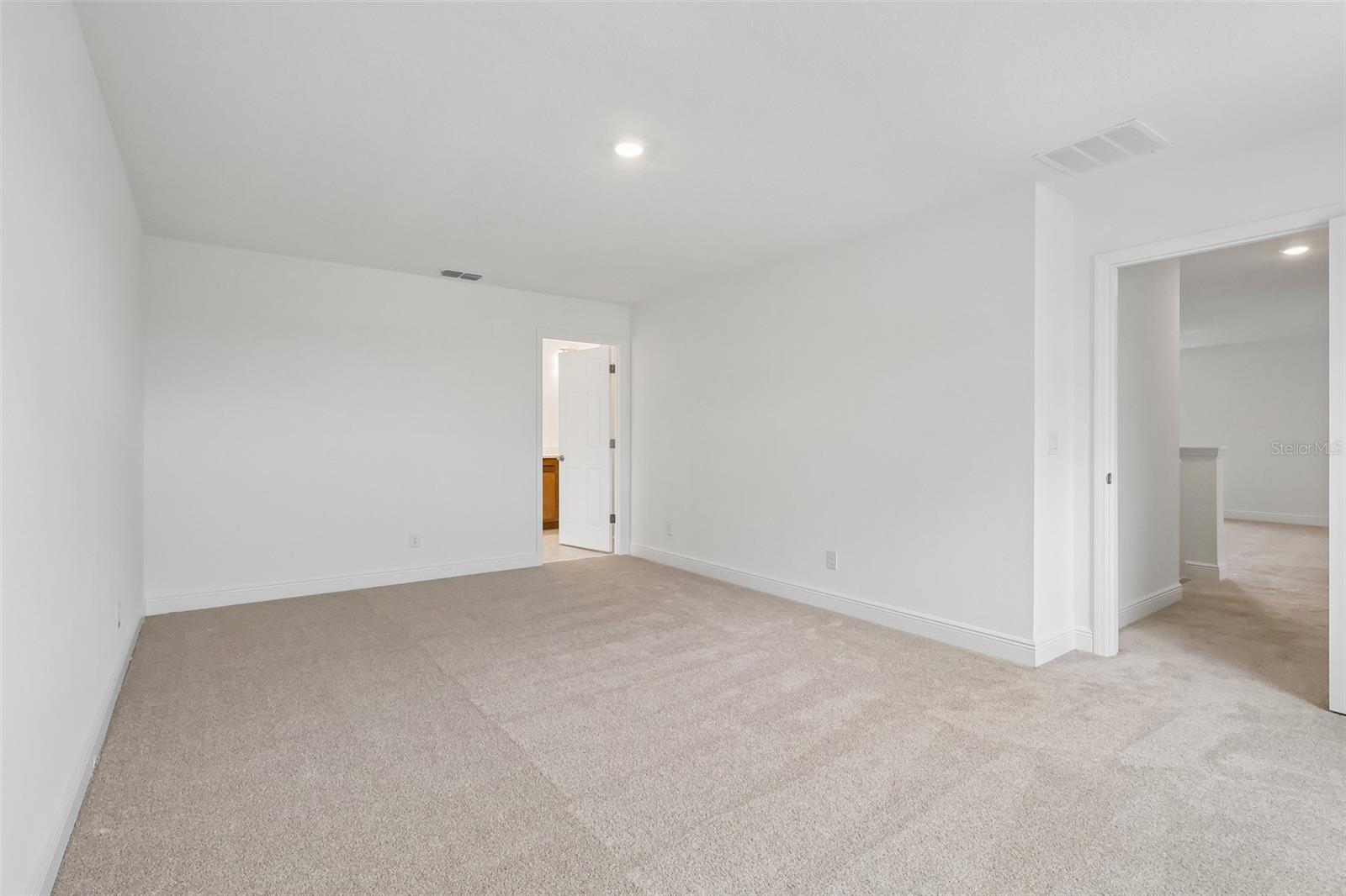 7276 Rolling Leaf Rd Property Photo 16