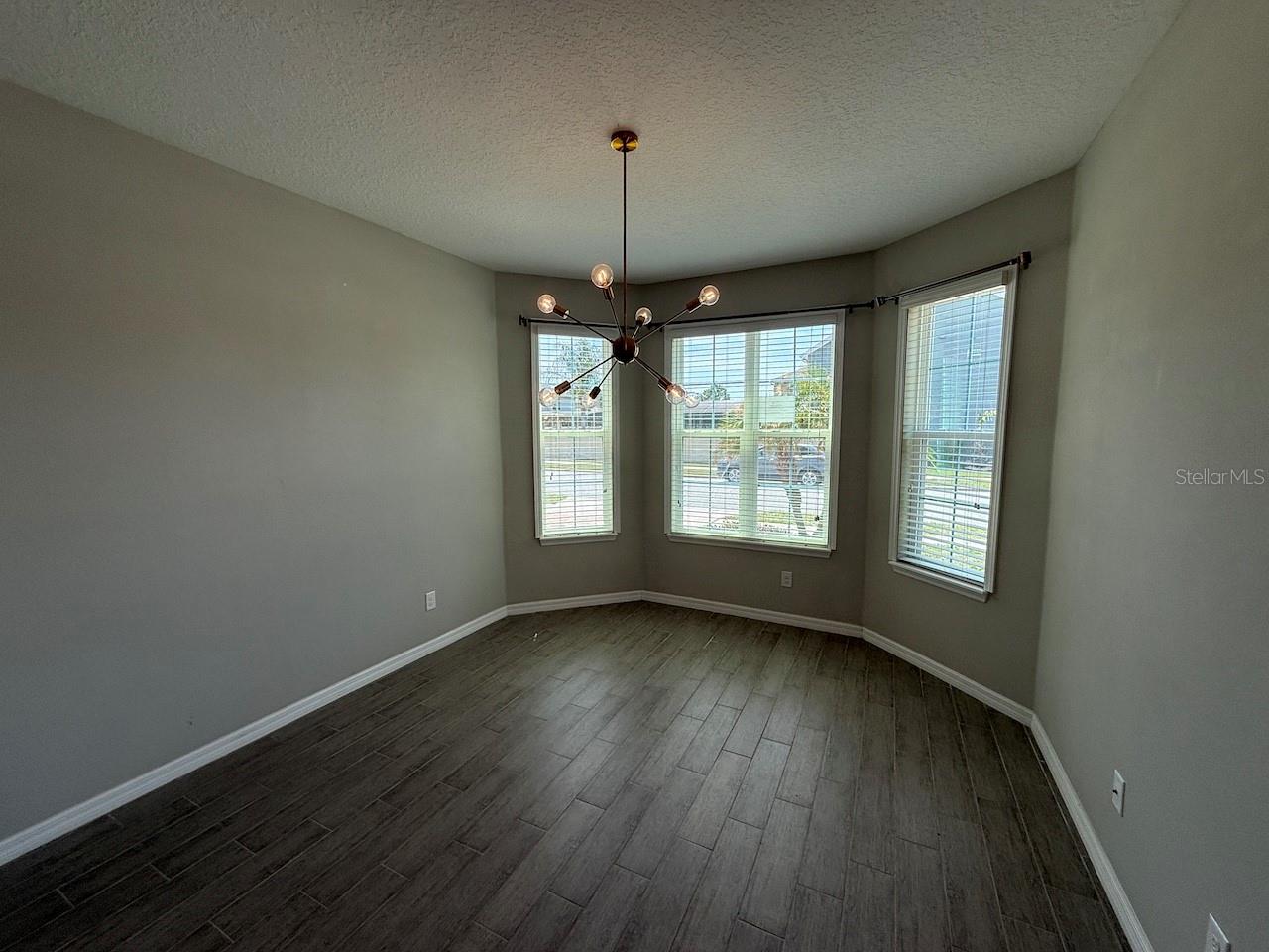 5251 Villa Rosa Ave Property Photo 4