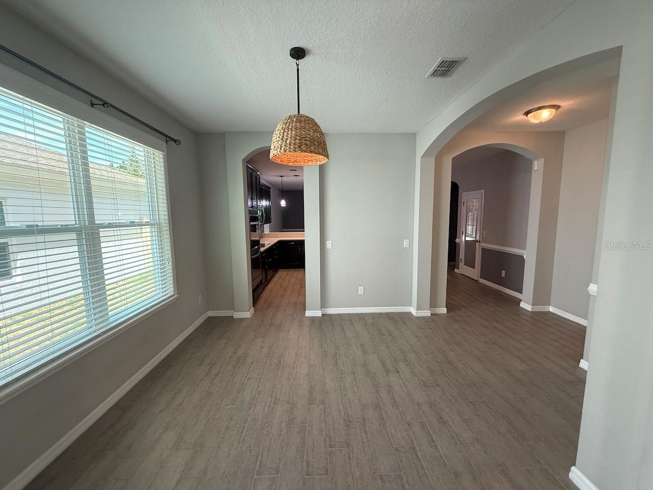 5251 Villa Rosa Ave Property Photo 5
