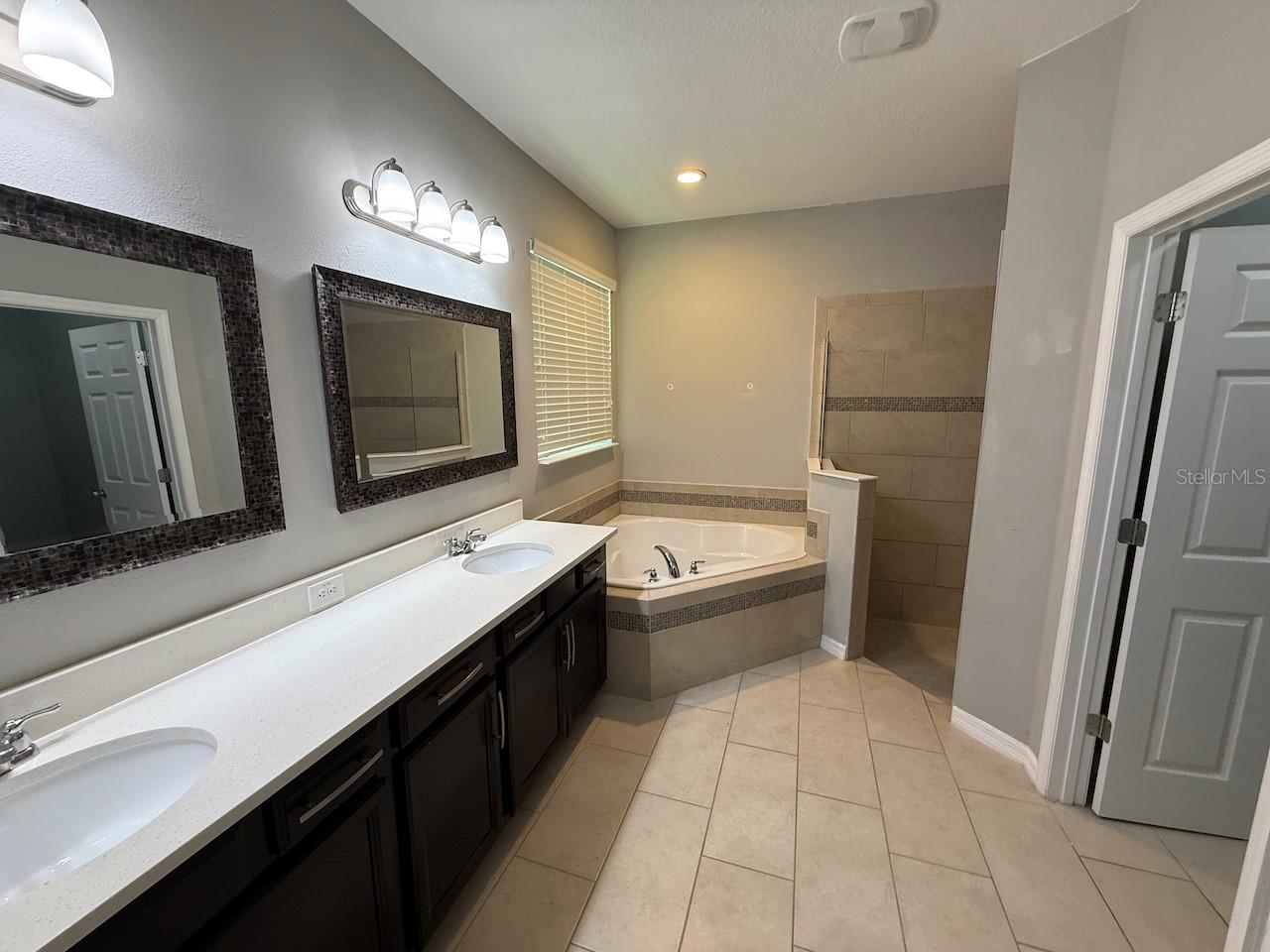 5251 Villa Rosa Ave Property Photo 16