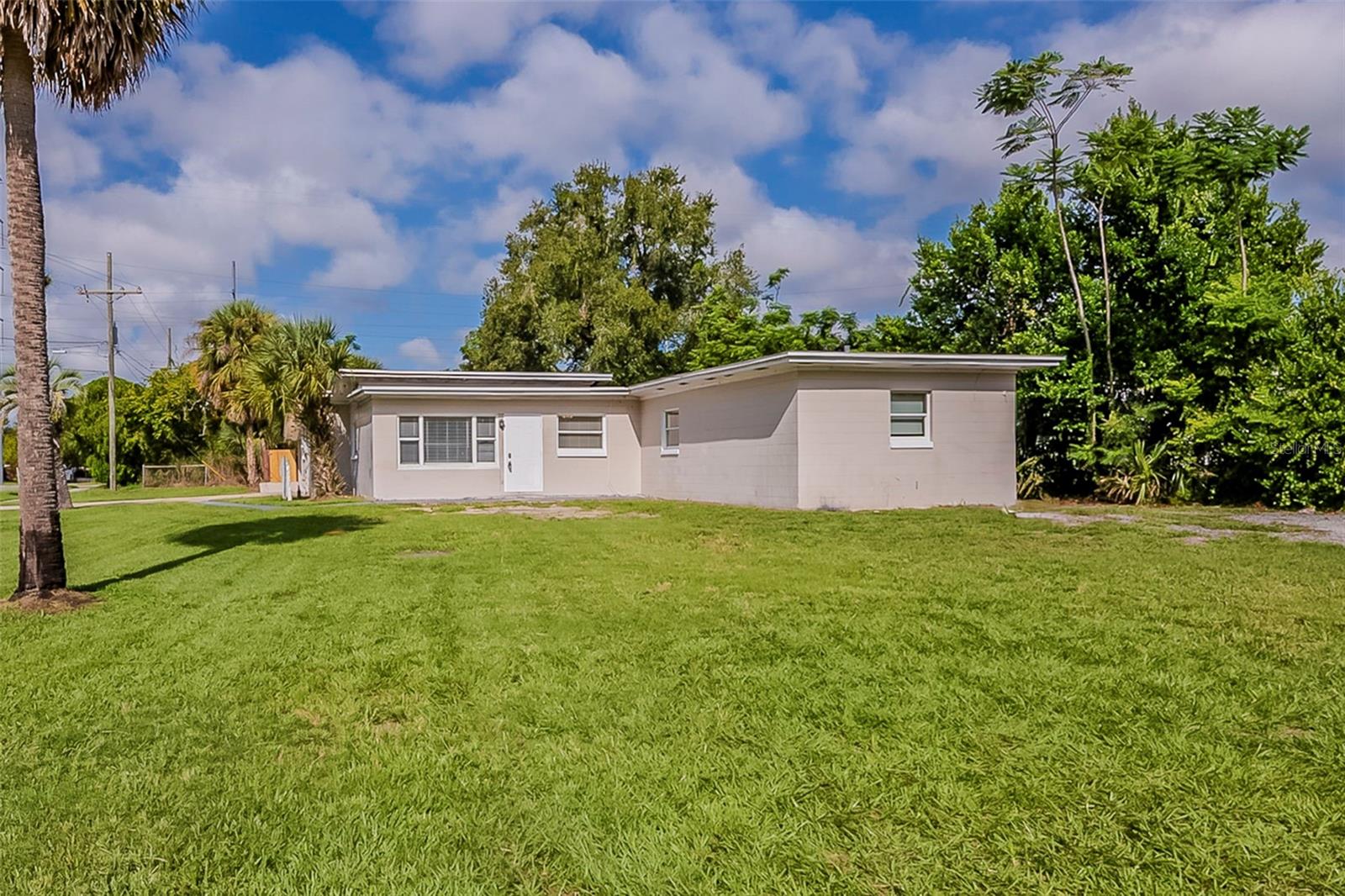 1000 Emeralda Rd Property Photo 1
