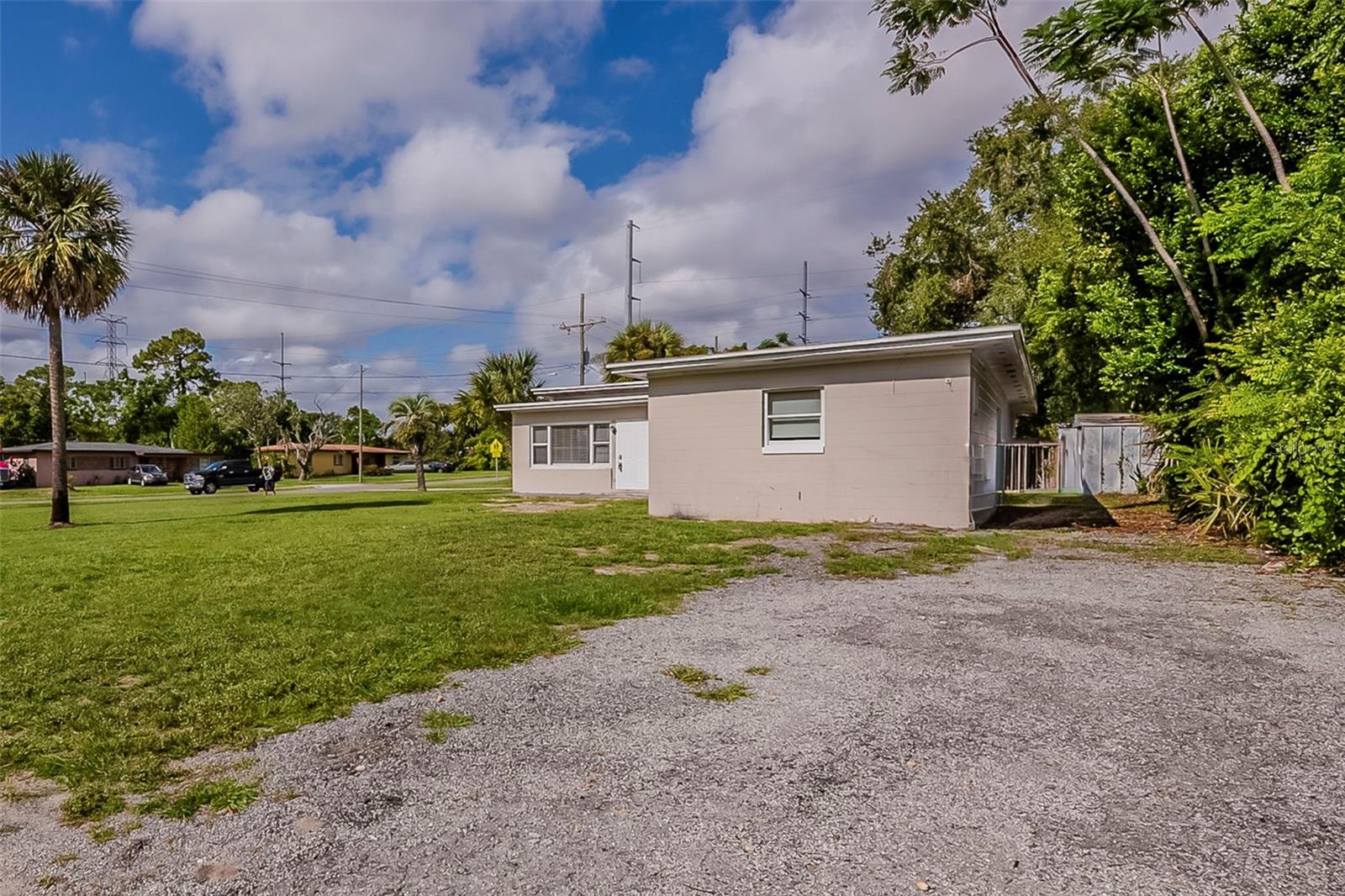 1000 Emeralda Rd Property Photo 2