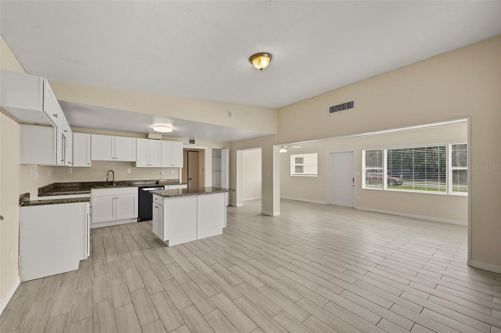 1000 Emeralda Rd Property Photo 22