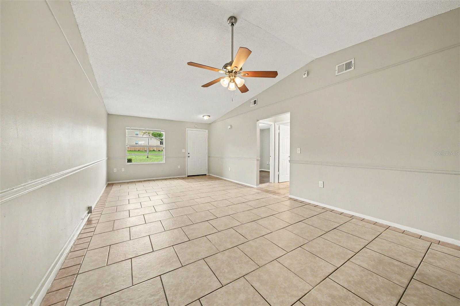 1188 Woodman Way Property Photo 6