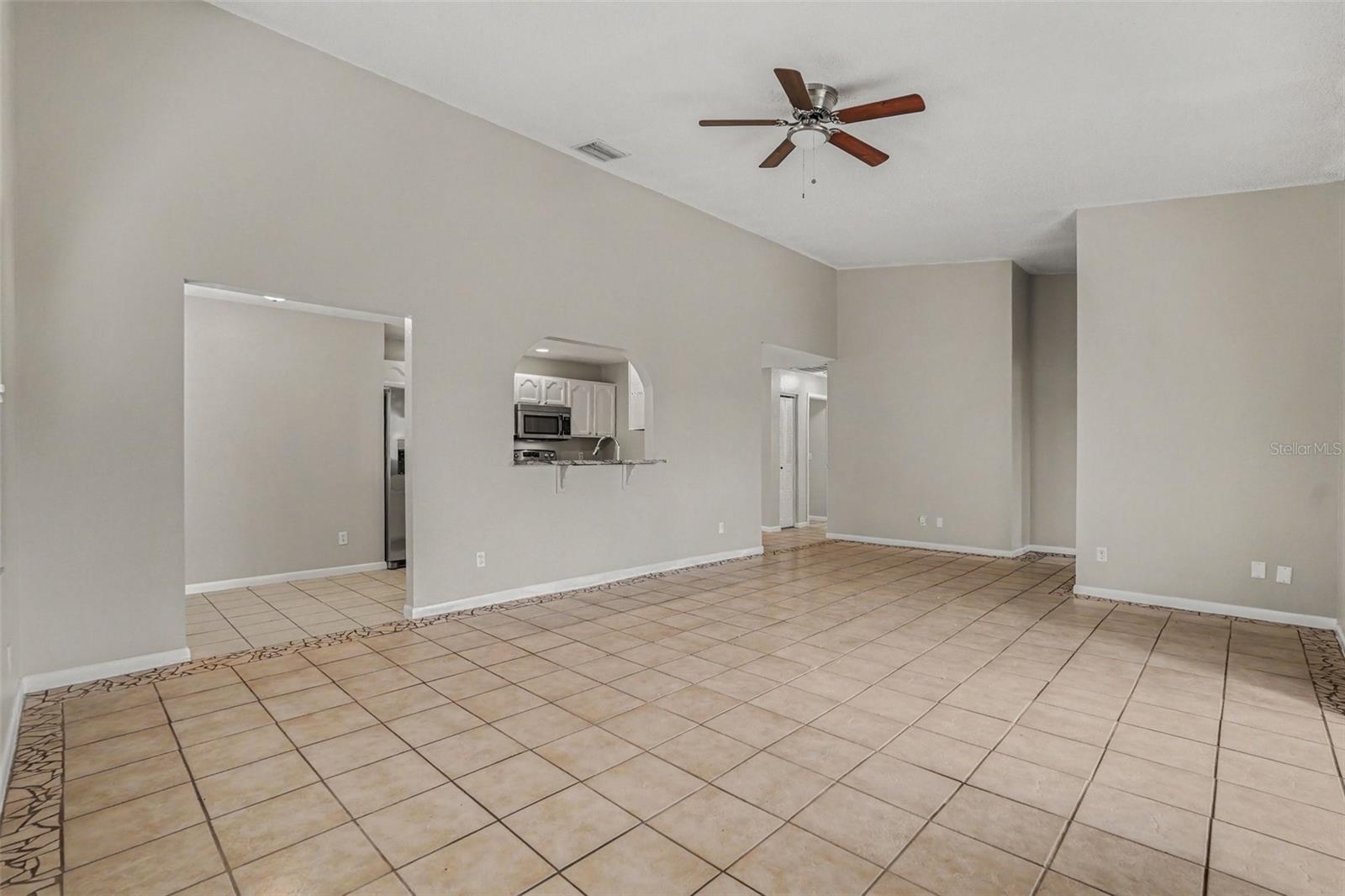 8434 Sun Dr Property Photo 7