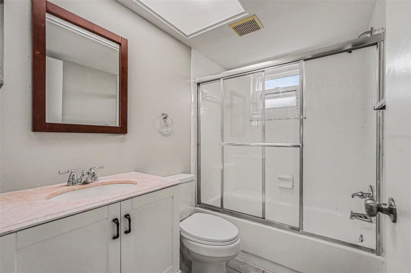 8434 Sun Dr Property Photo 18