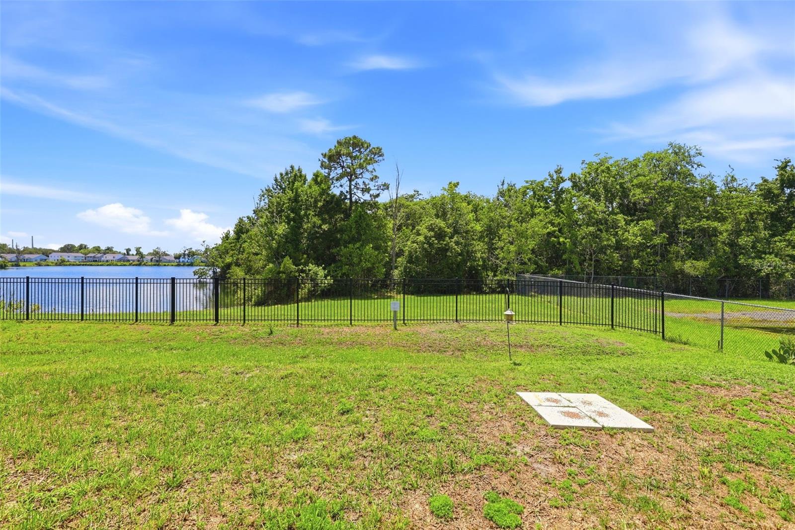 802 Reflection Lake Dr Property Photo 30
